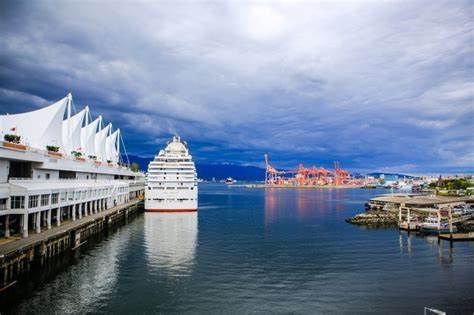 加拿大商务签十 多次入境成都办理