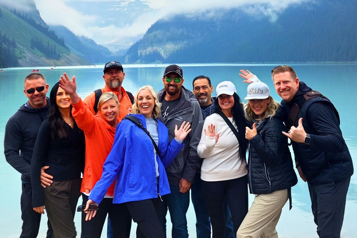 <1天>【新品热销】全程英文导游，班夫优鹤精华景点一网打尽，露易丝湖，梦莲湖/大理石峡谷，打卡翡翠湖，天然桥，班夫镇漫游，卡尔加里/坎莫尔/班夫上下车