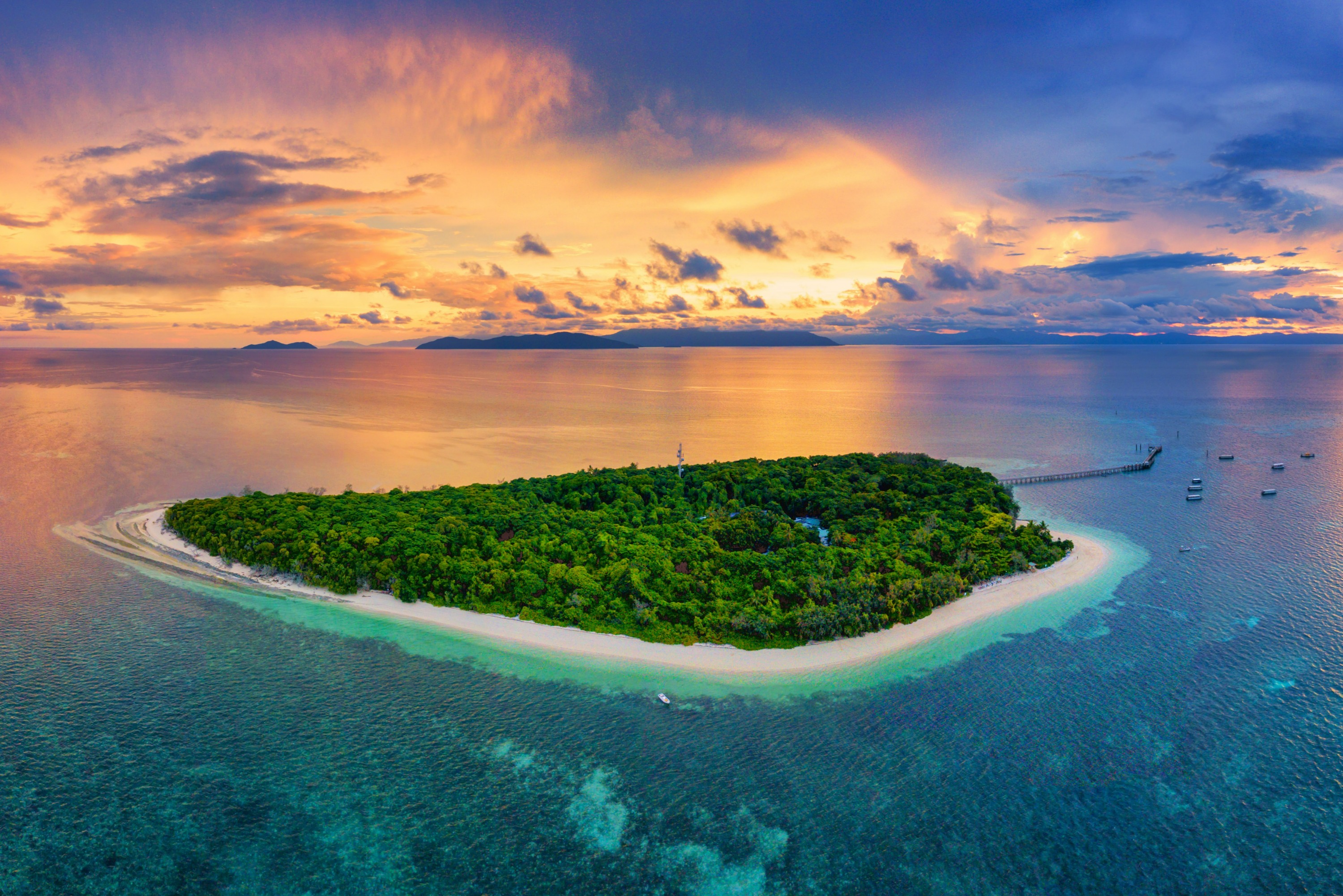 绿岛浮潜 & 玻璃底船体验（凯恩斯出发）