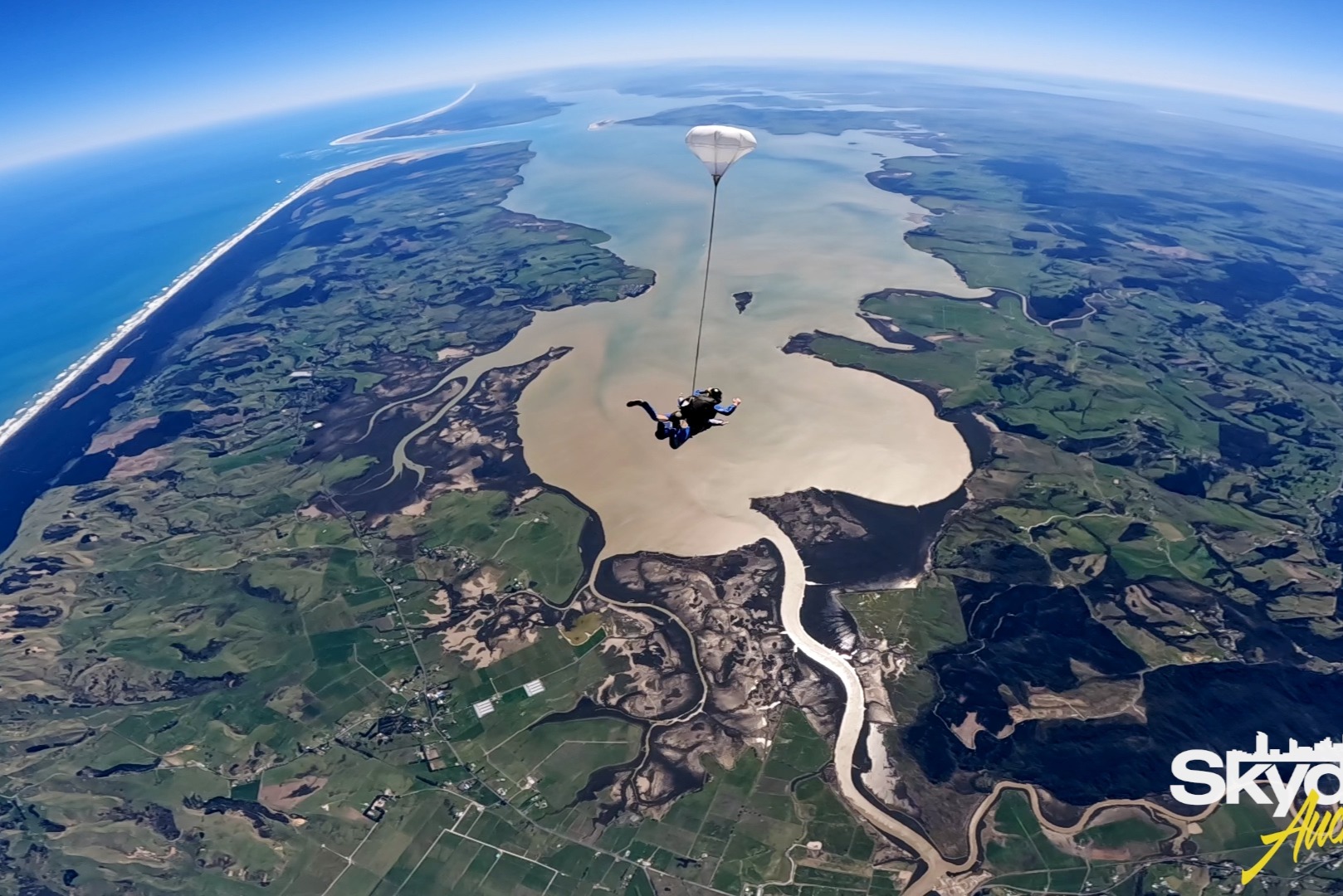 纽西兰奥克兰高空跳伞体验