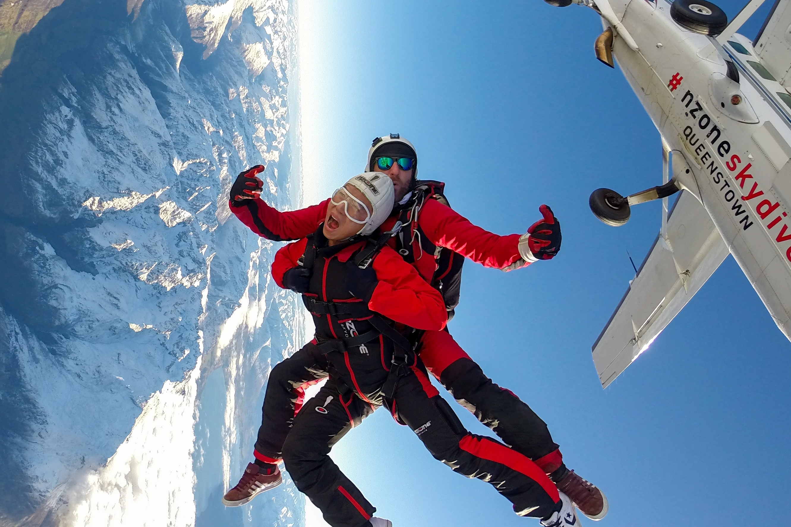 皇后镇高空跳伞体验（NZONE 提供）