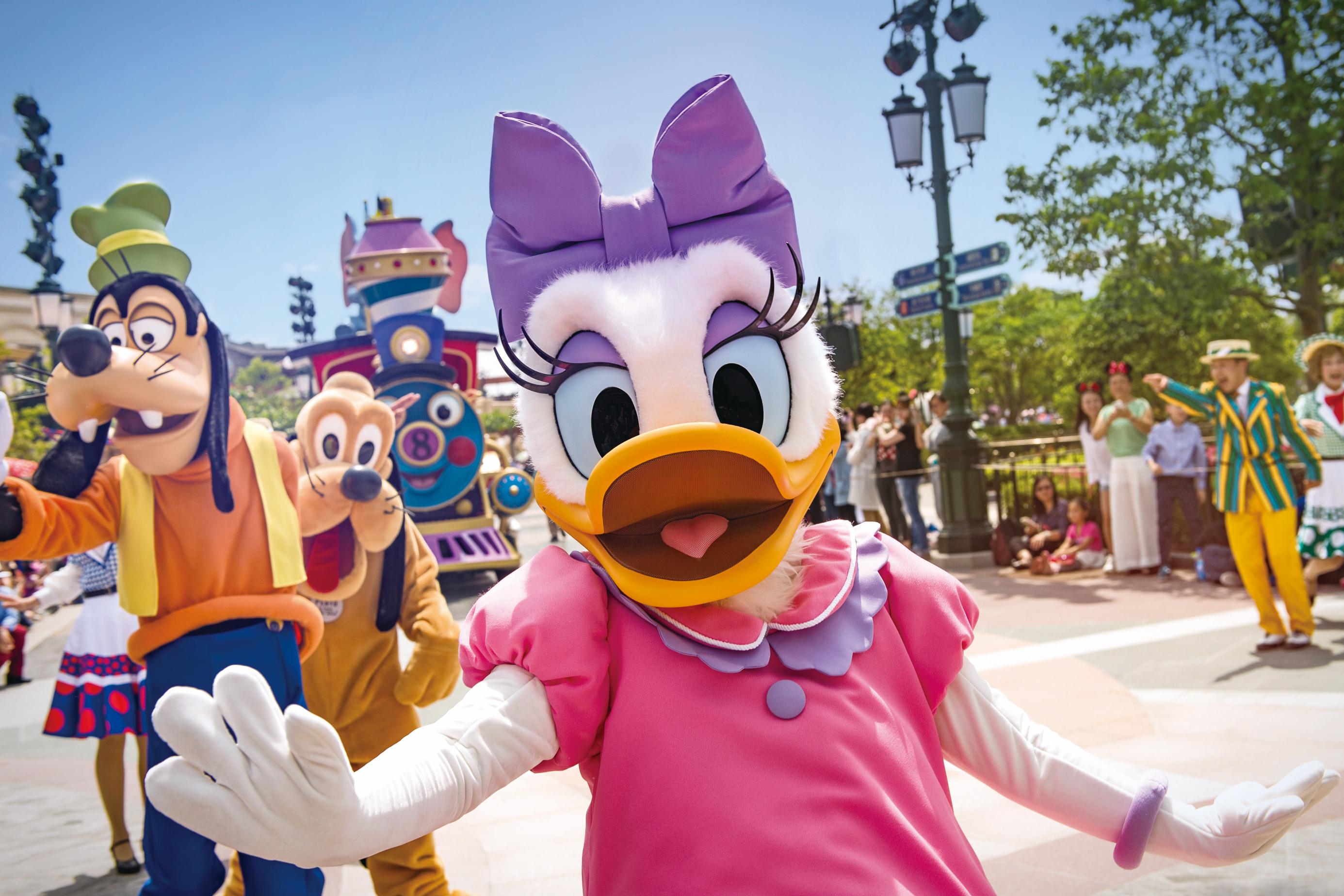 上海迪士尼乐园+东方明珠三天两晚跟团游（2-6人团·浦江游船·上海野生动物园·外滩夜景）