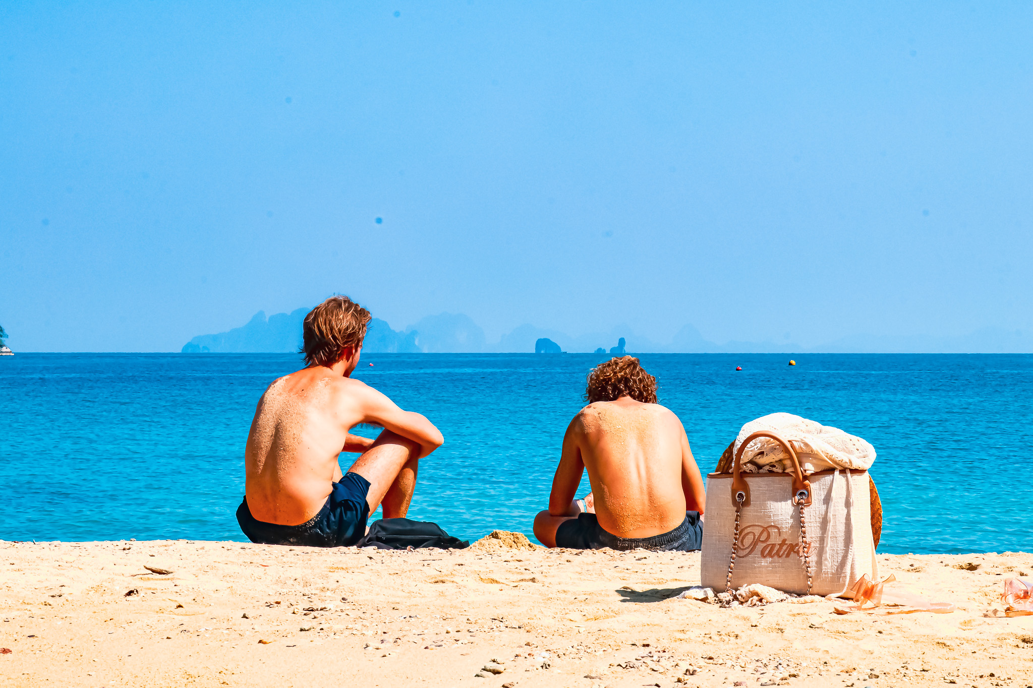 甲米：宏岛快艇一日游