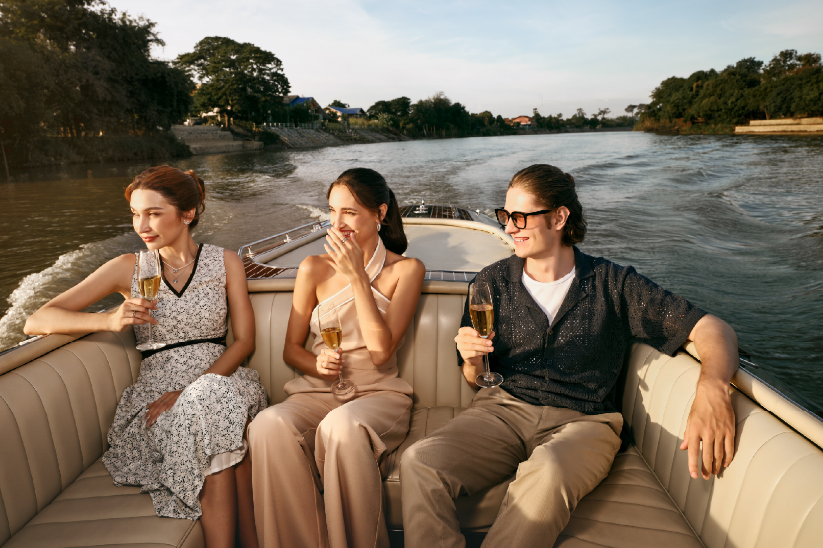 大城府必游经典游船之旅及观光游船