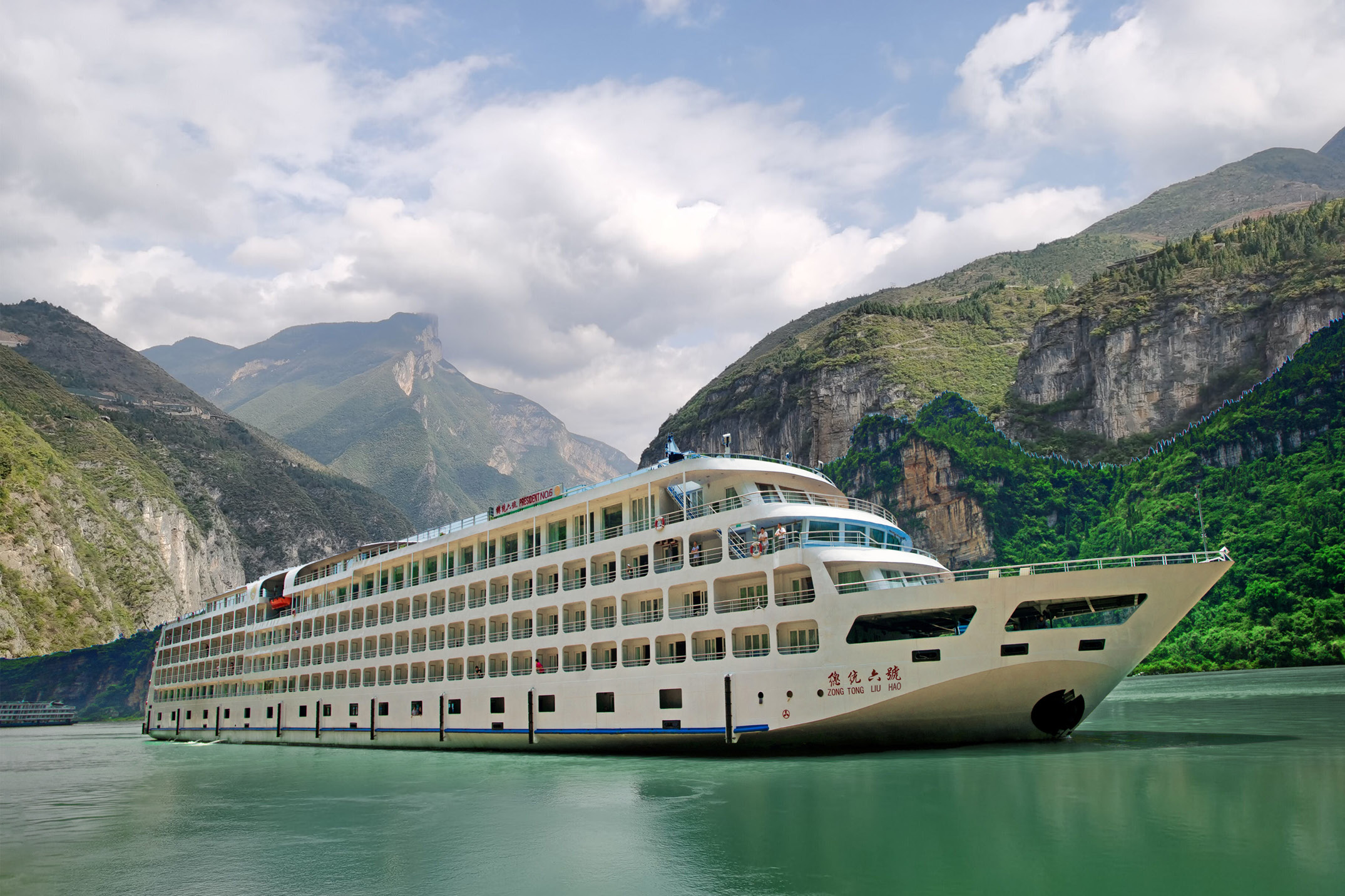 长江三峡总统六号重庆-武汉6日5晚游轮跟团游（瞿塘峡+巫峡+过三峡大坝五级船闸+白帝城+西陵峡+葛洲坝）