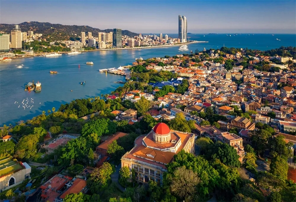 厦门鼓浪屿+日光岩1日游（赠花园别墅精致下午茶）