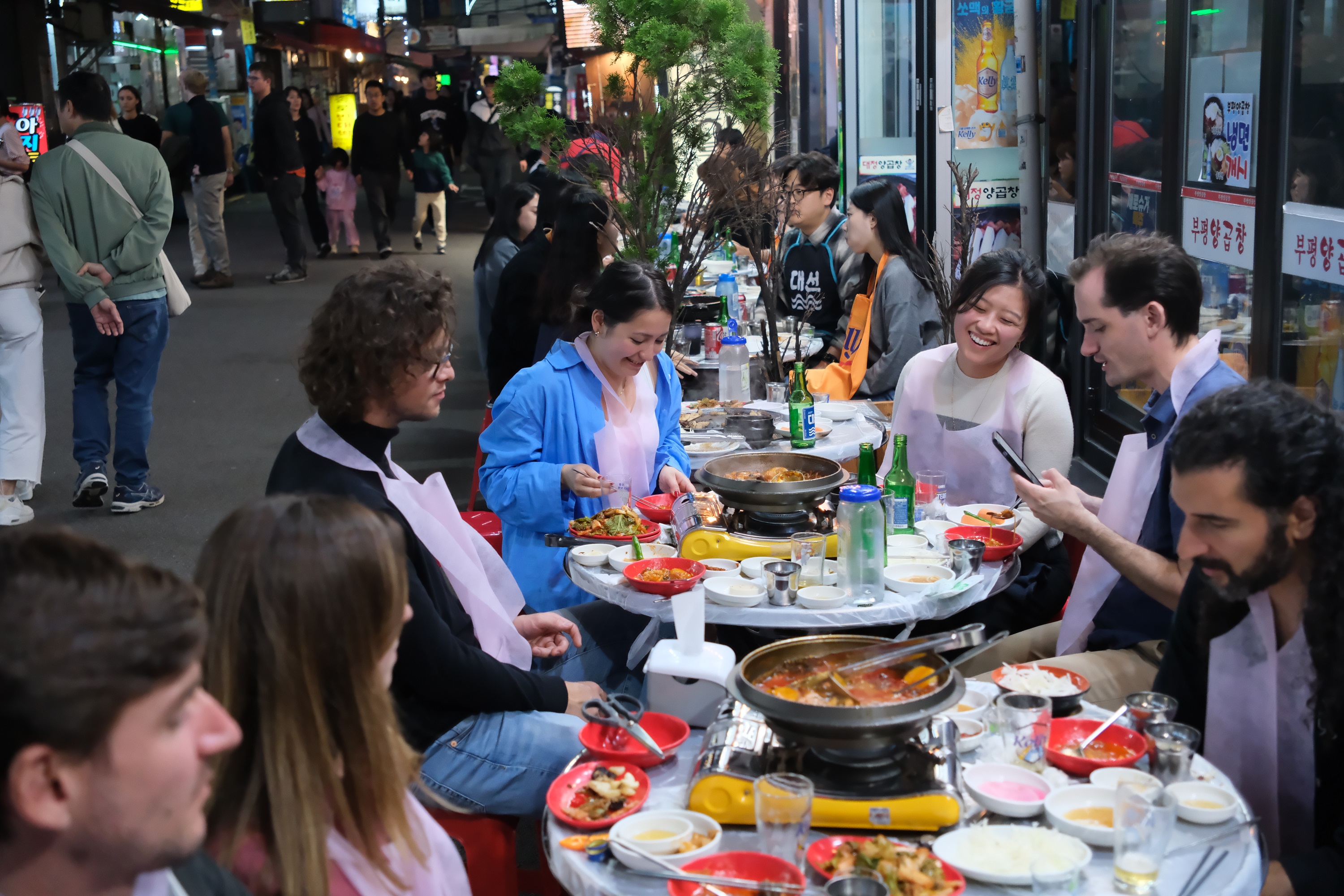 与美食达人一起体验釜山地道烤肉