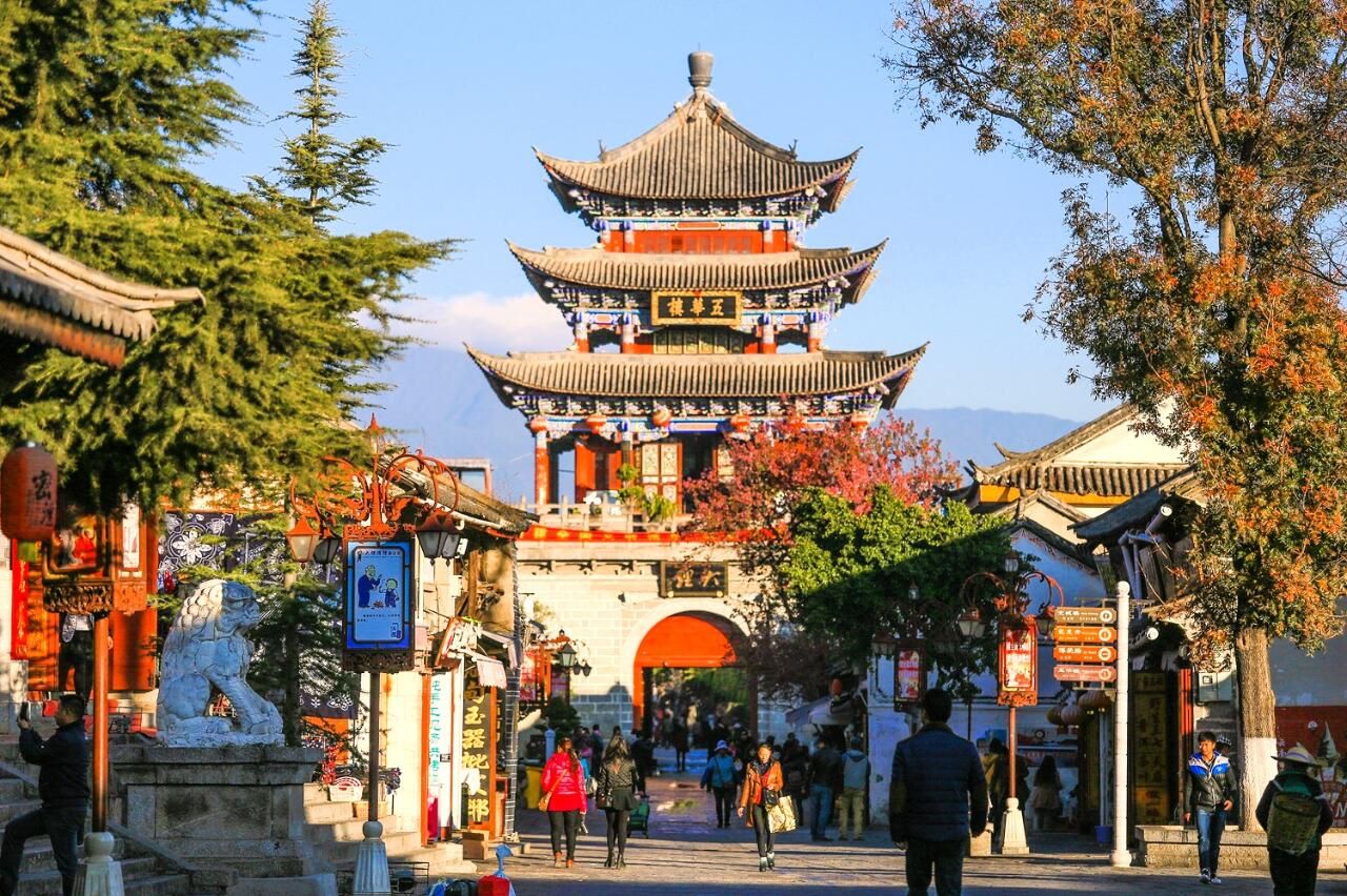 云南昆明大理丽江六日拼团游（中英双语导游+高端住宿+全程云南特色餐+丽江古城+特色民族表演+玉龙雪山+甘海子+黑龙潭+昆明往返）