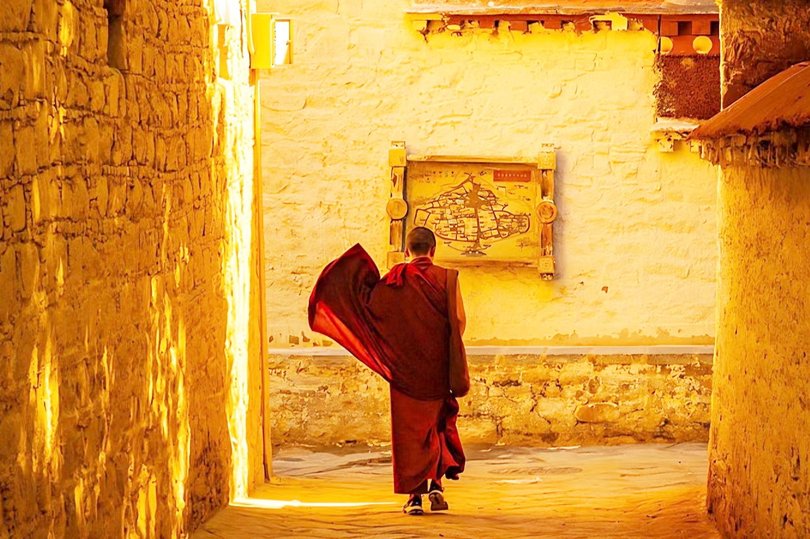 西藏巅峰圣境9日外宾拼团游（中/英文导游+拉萨藏文化体验+羊卓雍措+珠峰+纳木措+扎什伦布寺+含入藏含办理）