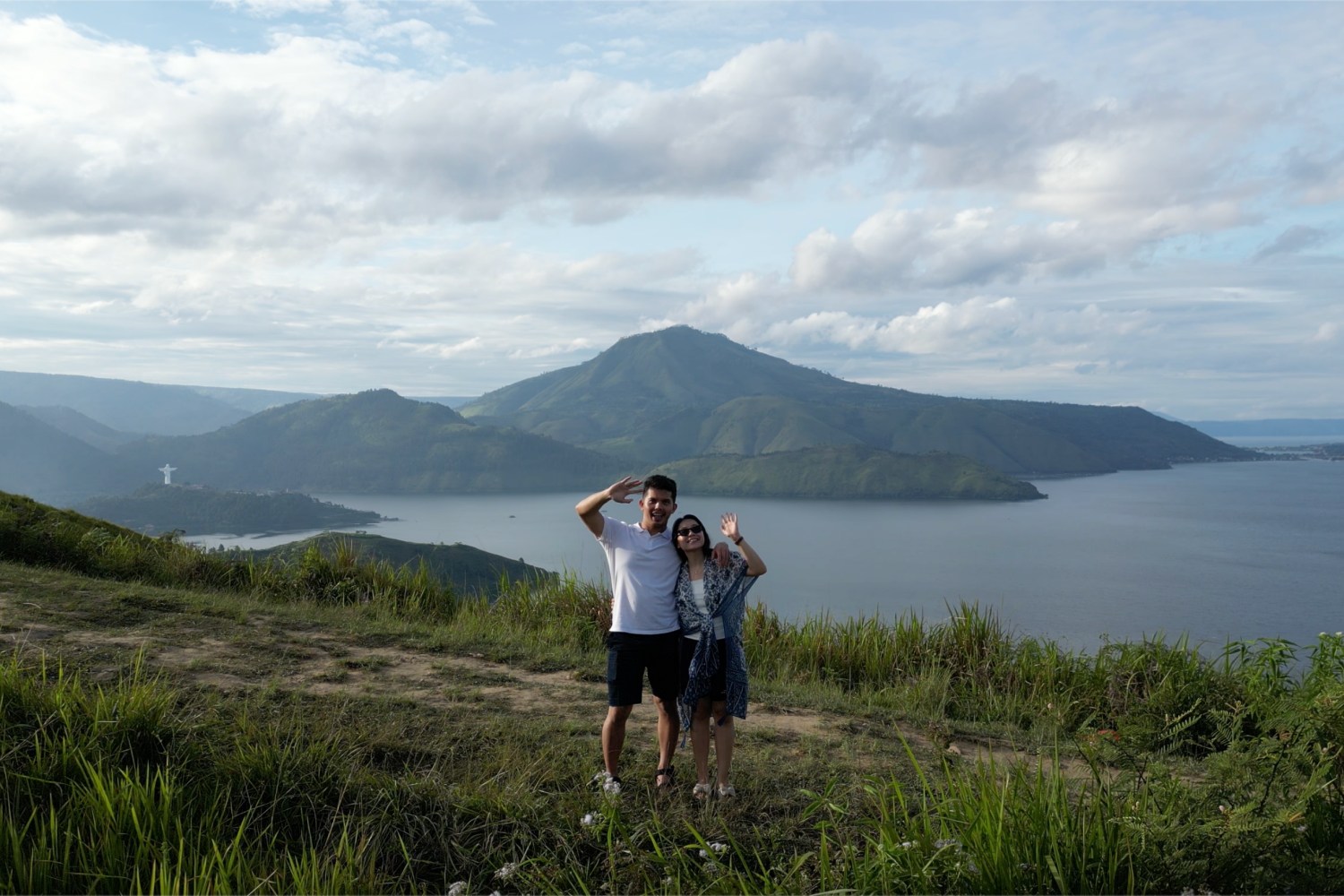 棉兰出发，多巴湖、萨摩西尔山和艾弗拉塔瀑布一日游