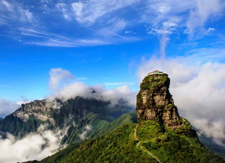 贵州梵净山1日游（铜仁起止+含观光车索道+蘑菇石+金顶+云舍村）