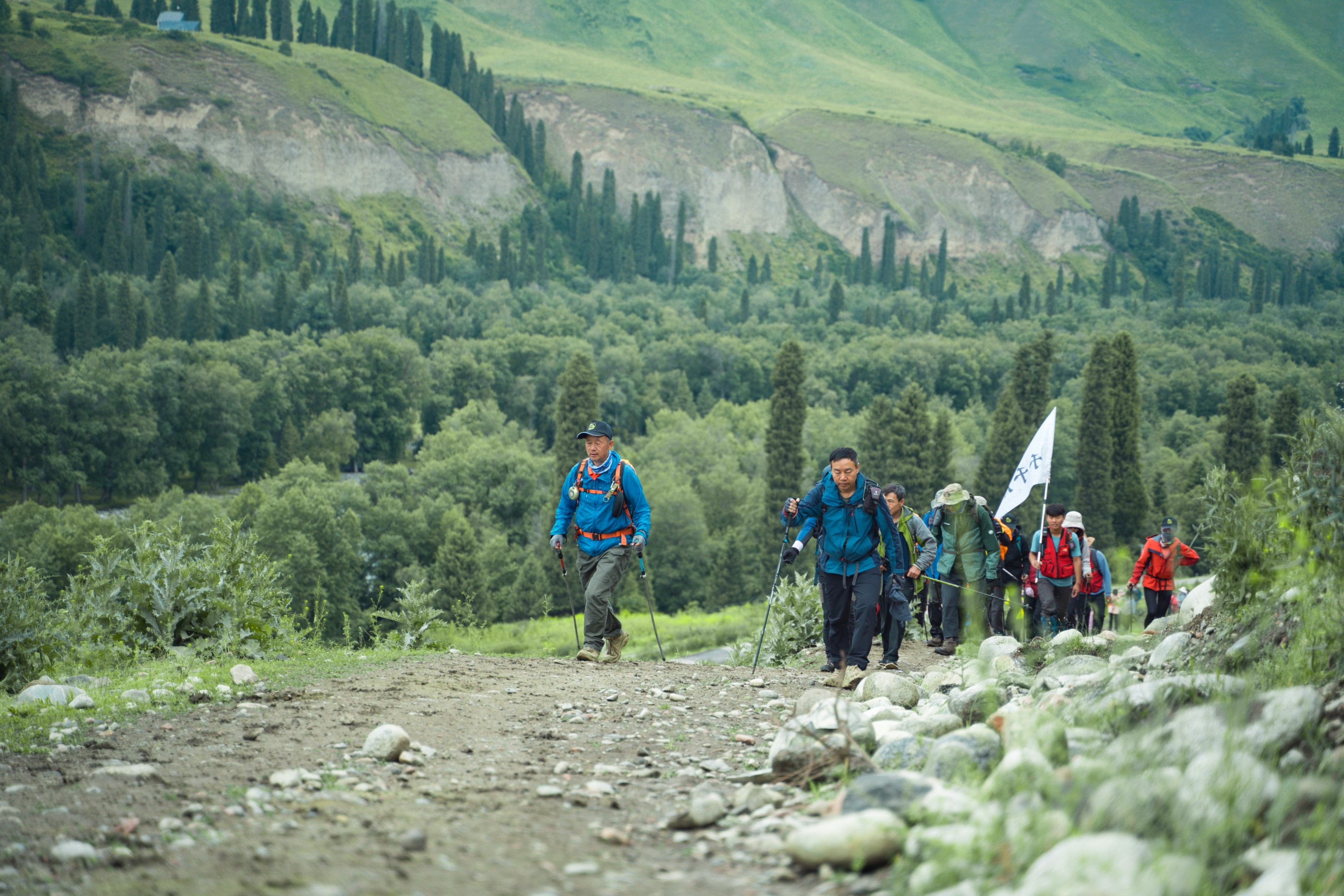 新疆喀拉峻第二届徒步大会6日徒步（摄影师全程记录+专人收搭帐篷+轻装徒步+赠送小鹰背包等+特克斯+喀拉峻+恰西+塔里木河营地）
