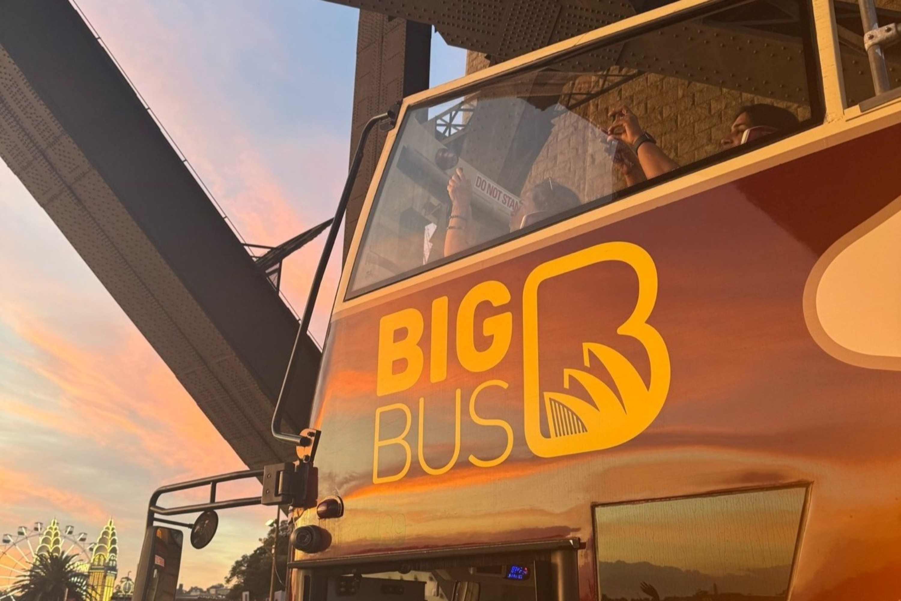 悉尼夜游敞篷巴士之旅