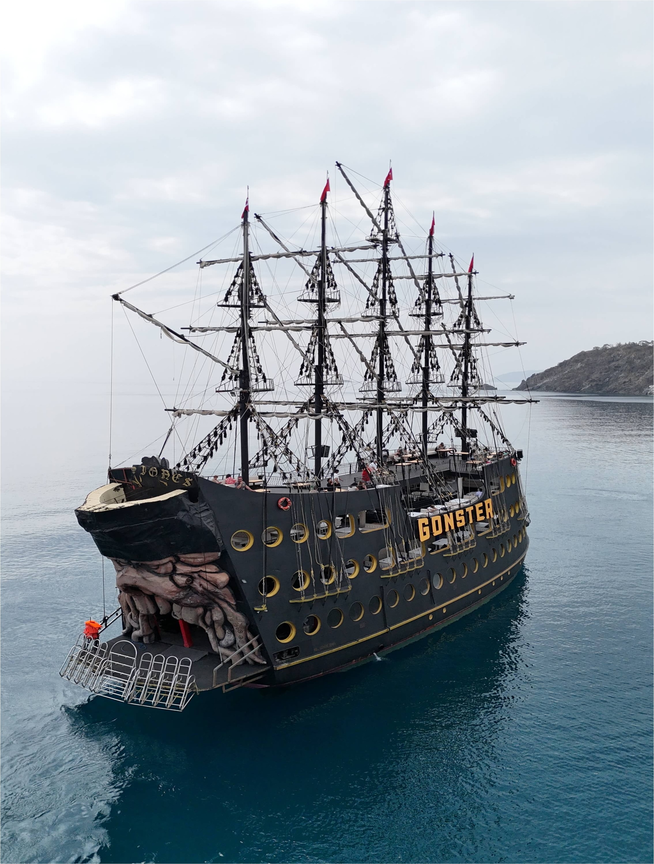 安塔利亚/凯梅尔：海盗船全包一日游（含接送）