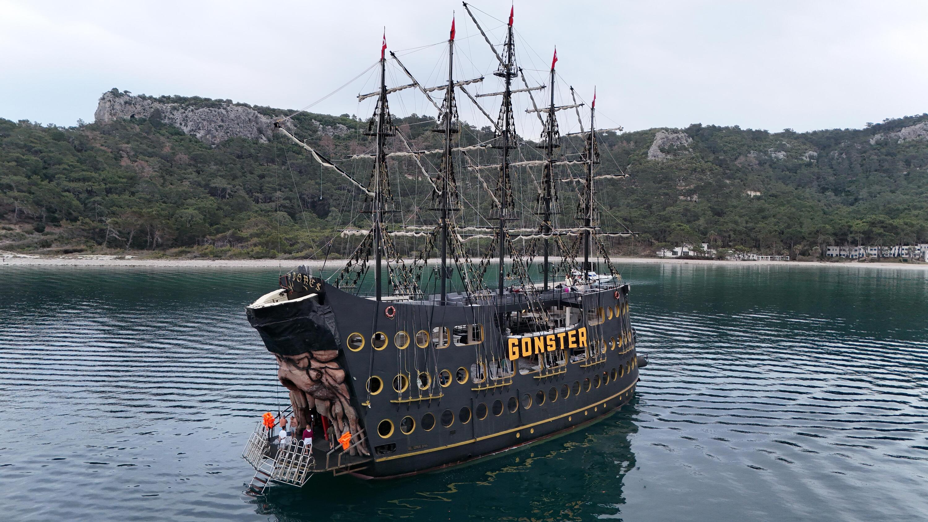 海盗船之旅：含午餐、软饮和接送服务