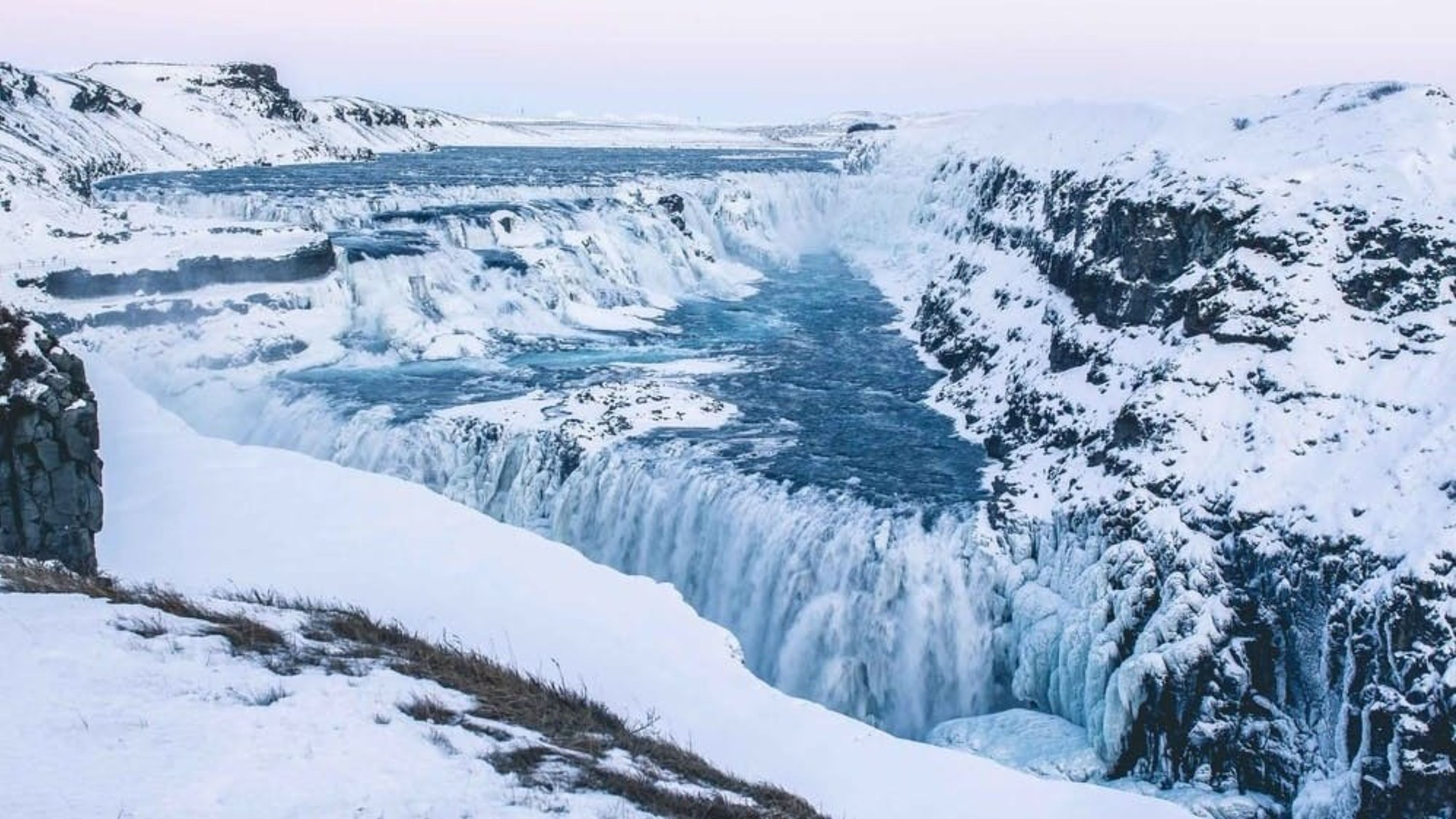 从雷克雅未克出发前往黄金圈、Bruarfoss瀑布和Kerid火山口
