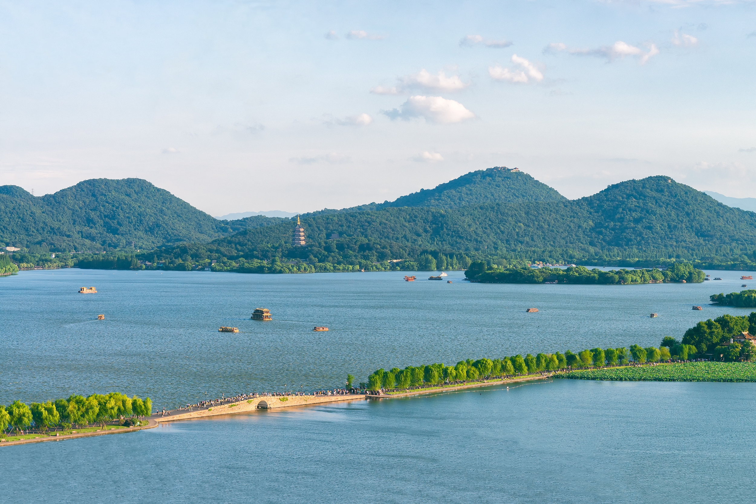 杭州西湖游船+雷峰塔+苏堤+花港观鱼经典半日游（可选上午场/下午场）