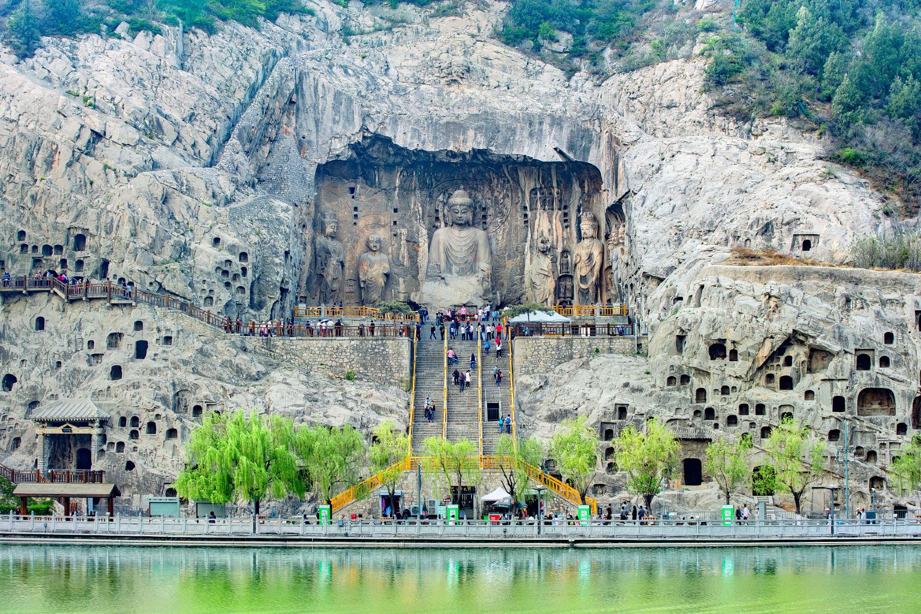 河南洛阳五天四晚深度游（少林寺跟学八段锦+云台山+白马山+龙门石窟+清明上河园，五钻酒店+精华景点）
