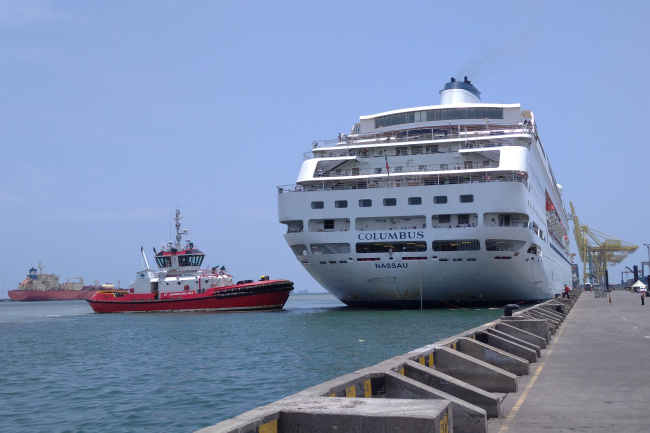 从三宝垄港出发的日惹联合国教科文组织世界遗产寺庙和三宝垄市区观光之旅
