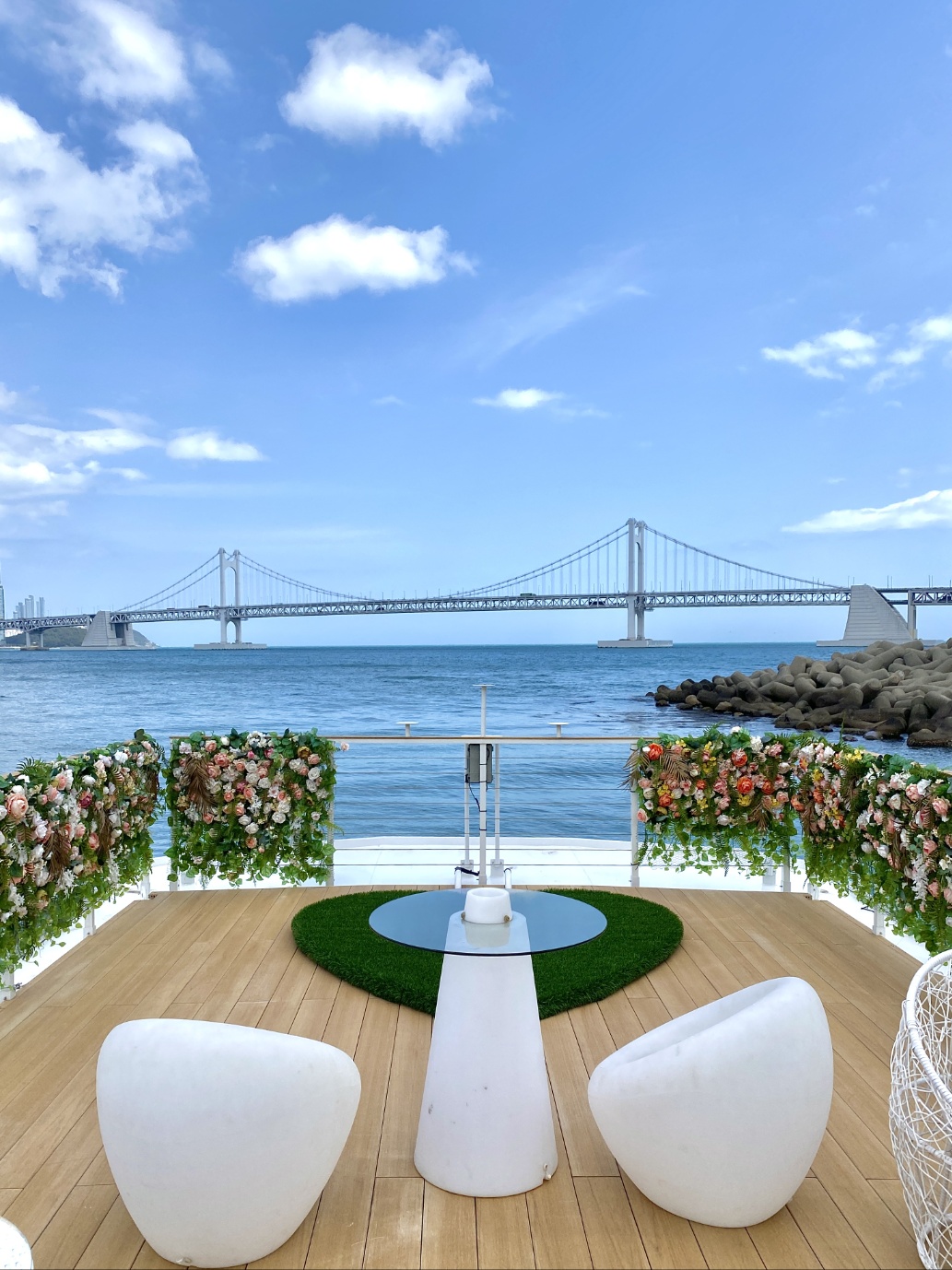 广安里海滩船屋：韩国茶点和小吃 & 水上运动