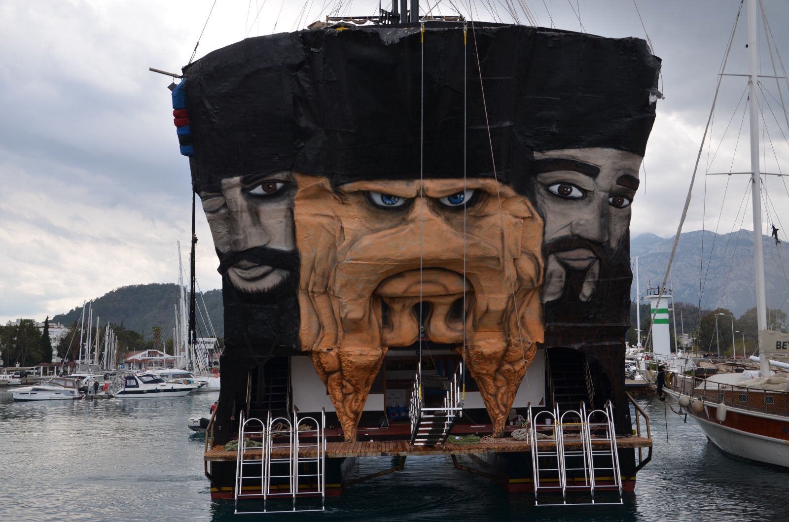 凯梅尔红龙船之旅