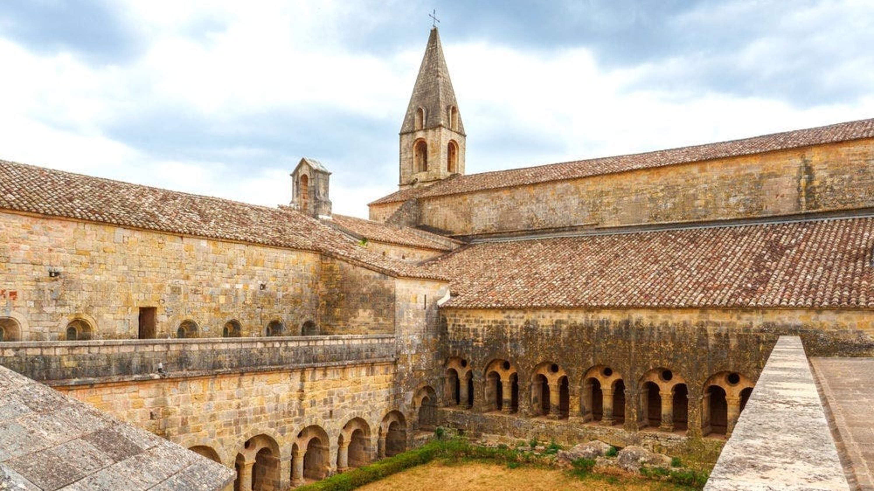 勒托罗内修道院门票 