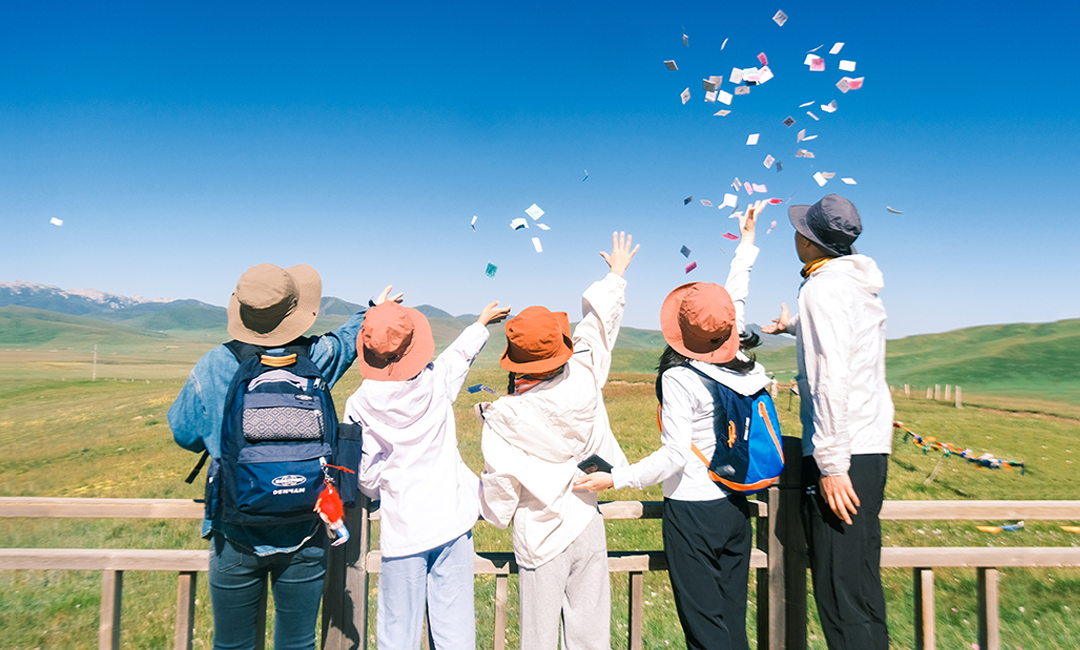 遇见甘南亲子营6日（拉卜楞寺+扎尕那+花湖+九曲黄河第一湾+郎木寺+古动物化石博物馆+公益组织+全程高档住宿+摄影师跟拍）
