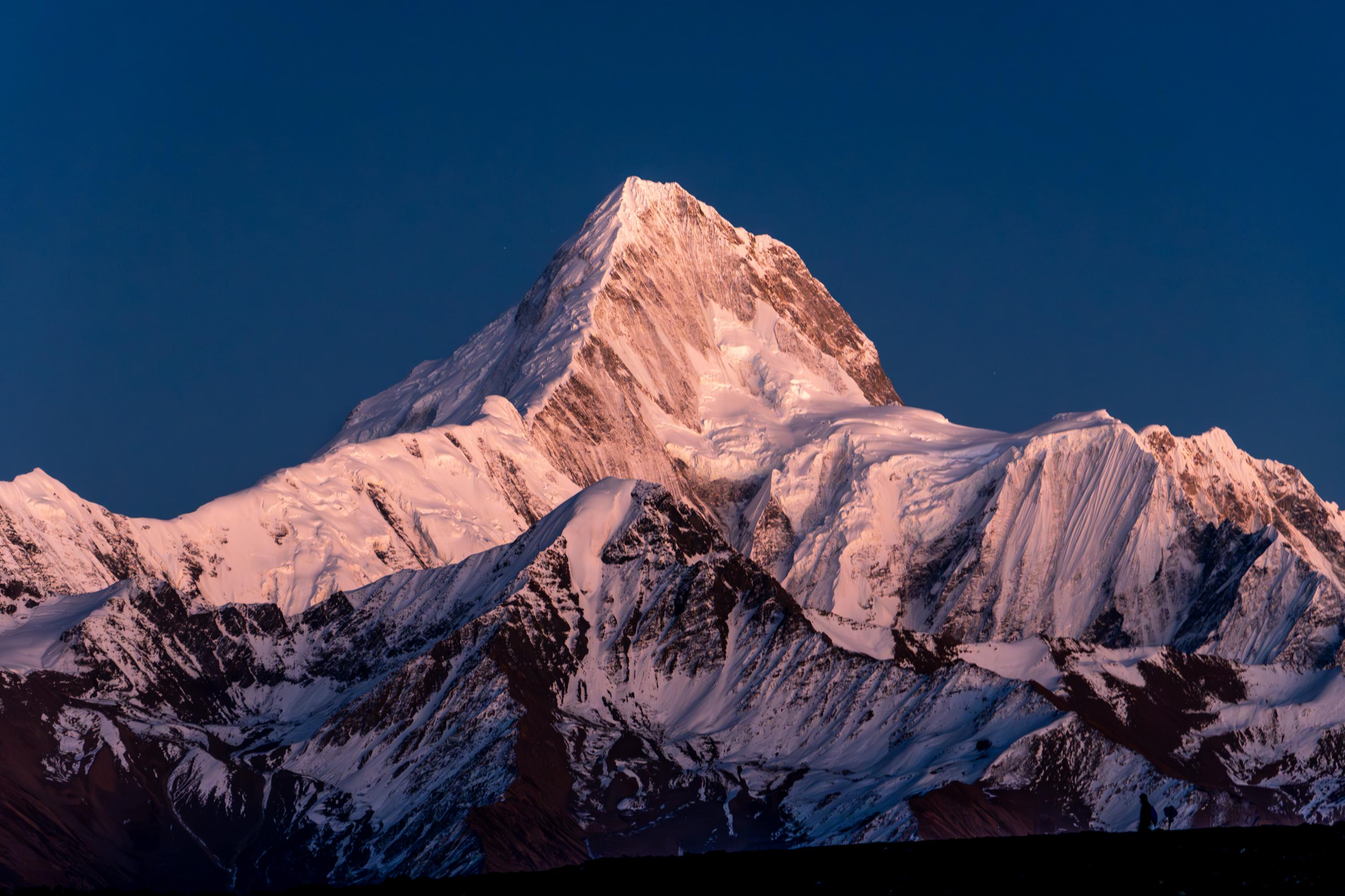 川西冷嘎措3日游（成都三环内接早+藏服旅拍+特色汤锅+折多山+冷嘎措+泉华滩）