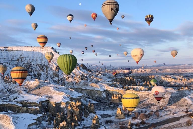 卡帕多西亚日出热气球飞行体验（含香槟庆祝）