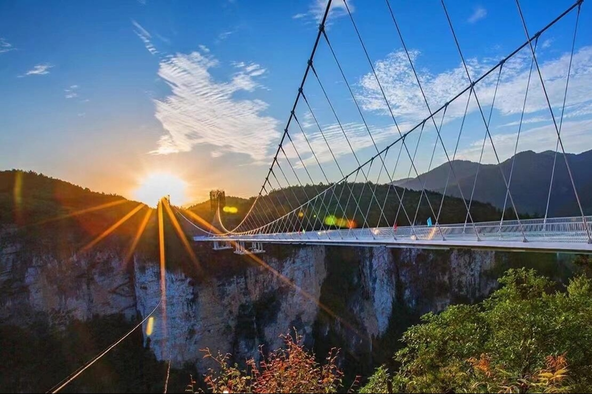 湖南张家界大峡谷/玻璃桥纯玩小团一日游（张家界往返+大峡谷风景区+玻璃桥+云天渡+“小九寨沟”+自然的奇幻画卷+人间仙境本境）