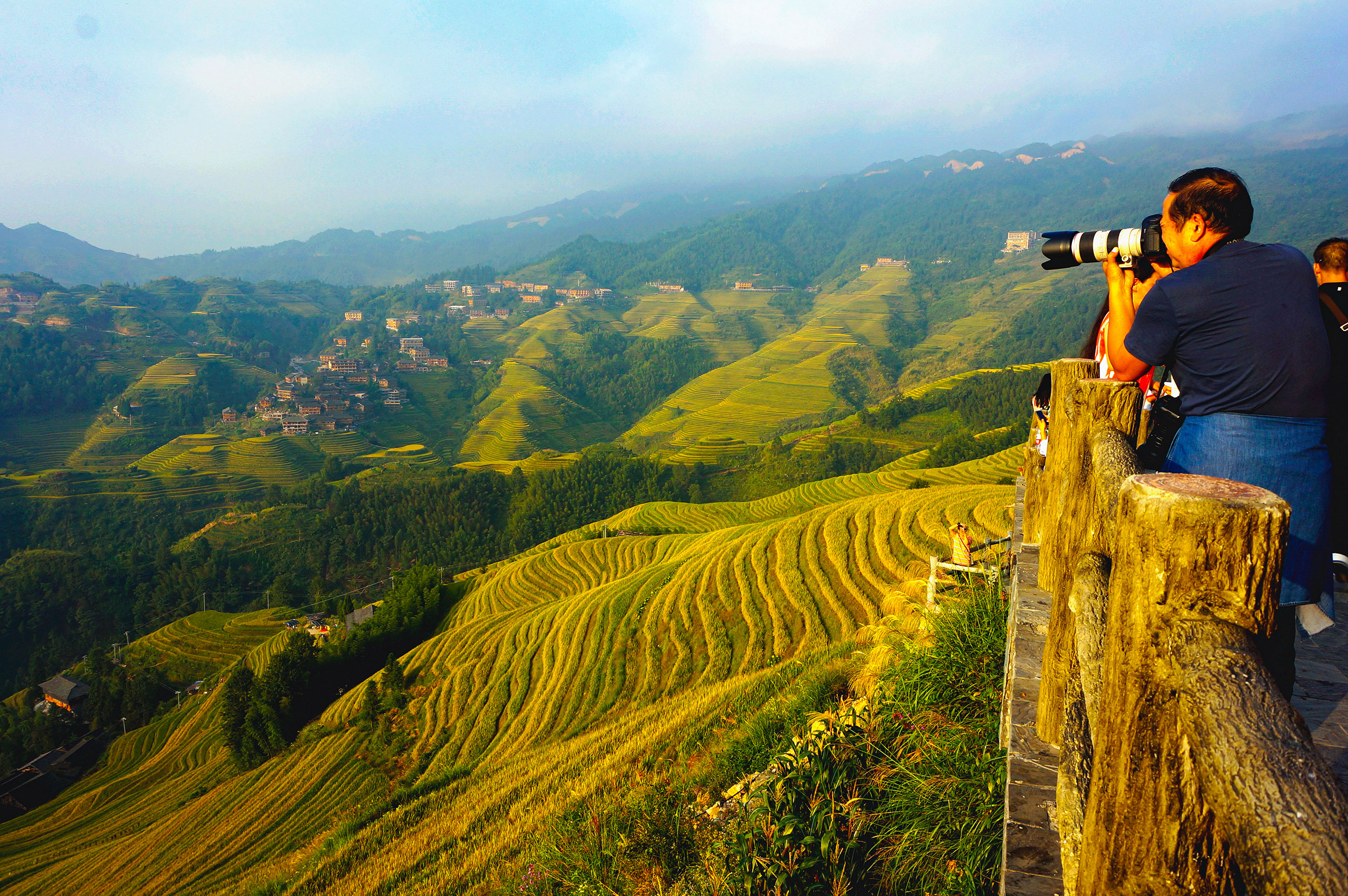 桂林龙脊梯田漓江三星船 阳朔遇龙河竹筏3天2晚私家团