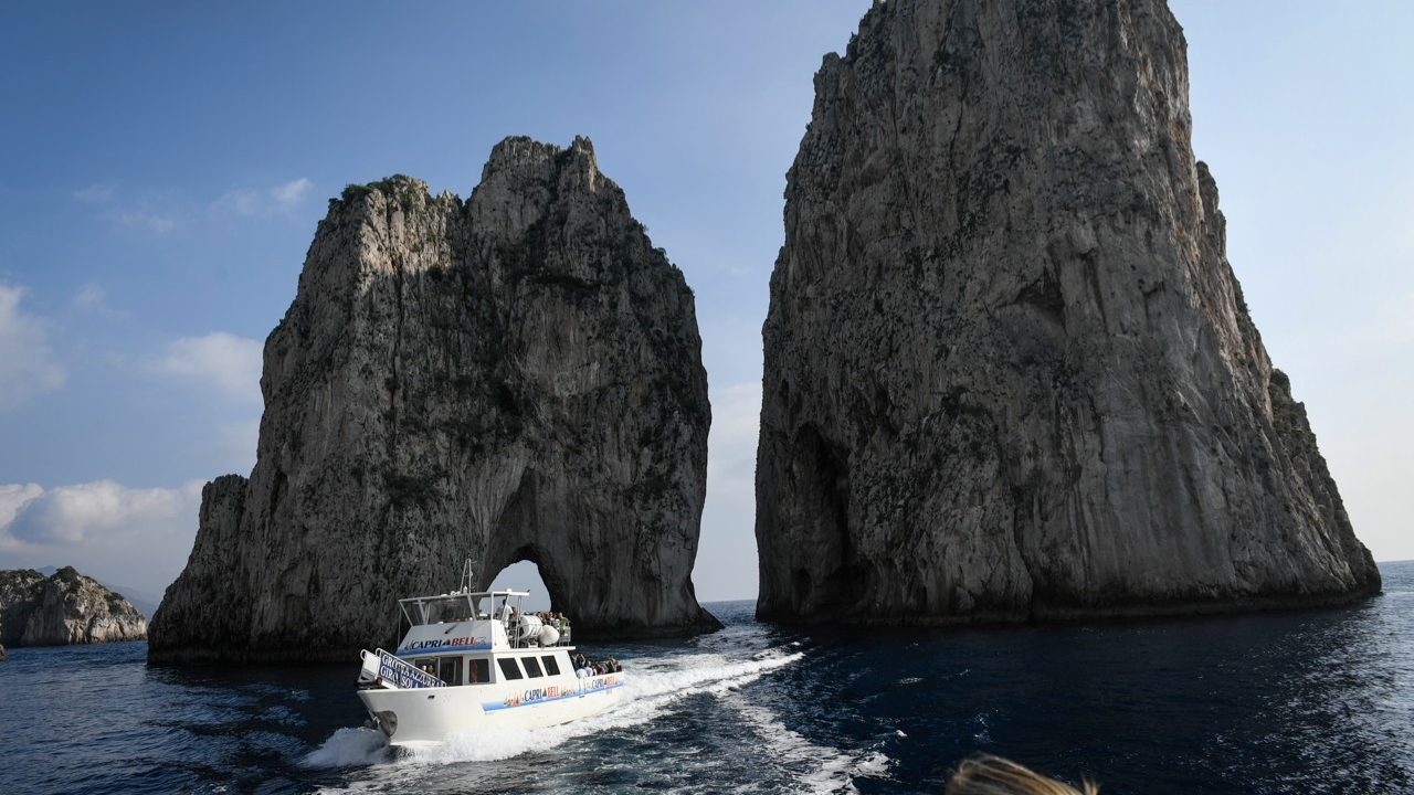 从索伦托出发的海岸和卡普里岛乘船游览，含柠檬酒品尝