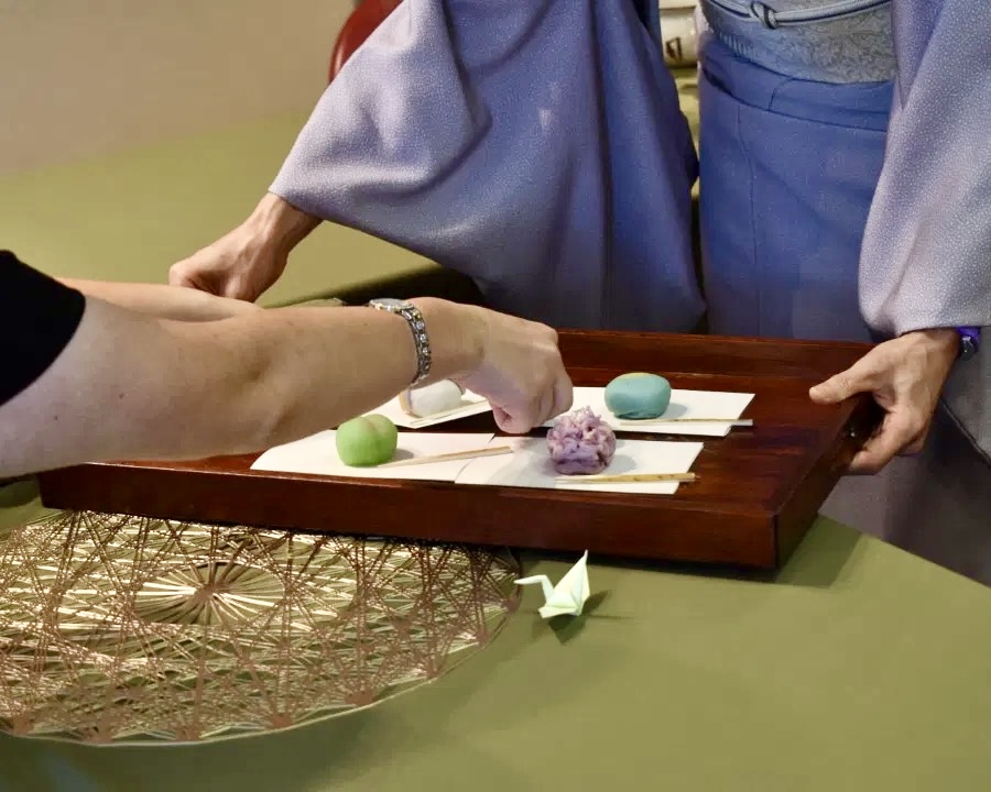 广岛：在历史悠久的糖果店体验茶道和便当午餐