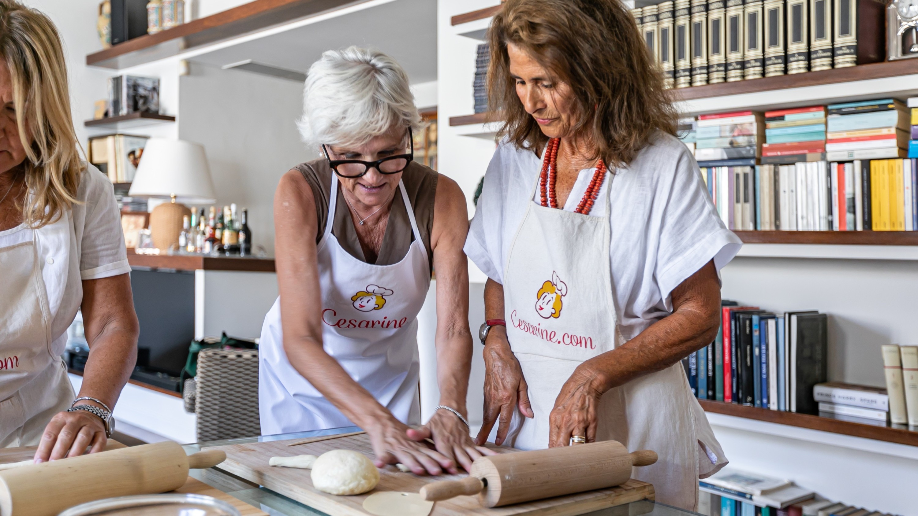 在科莫学习制作意大利面和提拉米苏