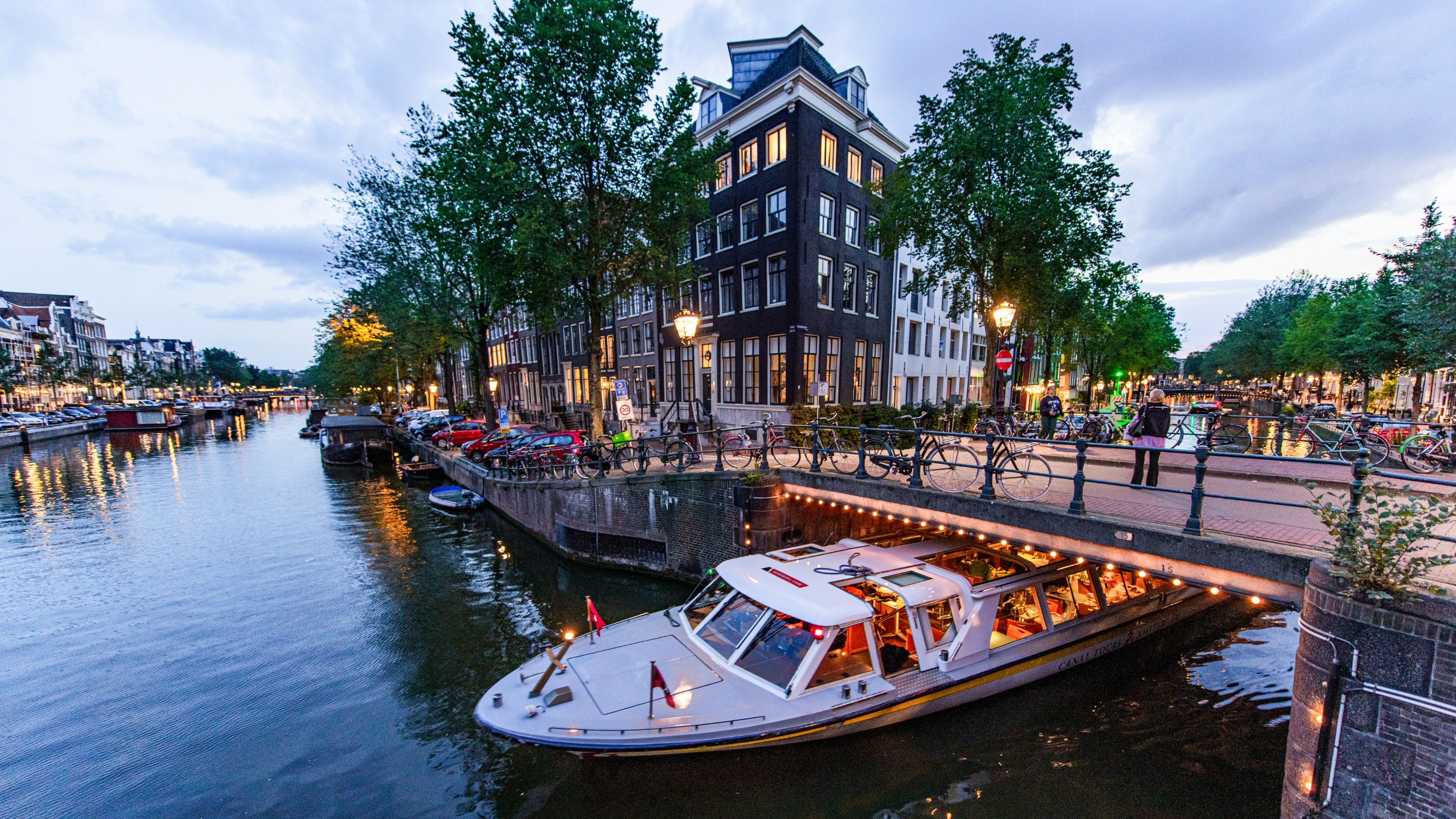 阿姆斯特丹披萨和饮料晚间游船之旅