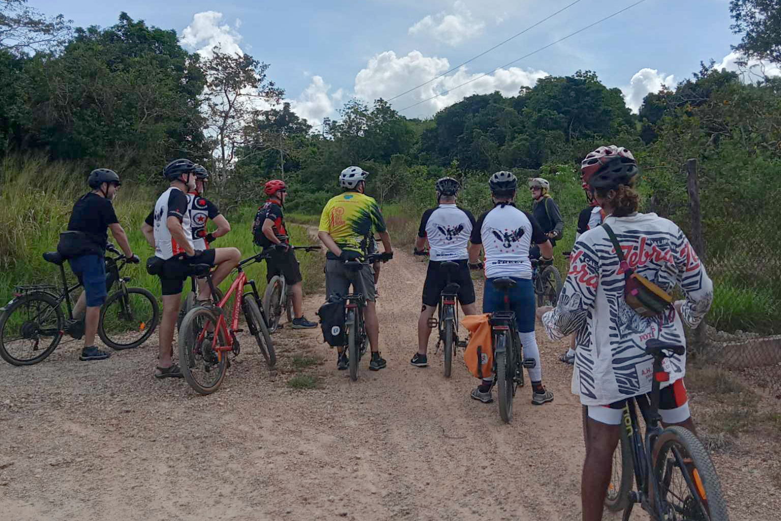 布桑加岛4天3夜探险之旅 