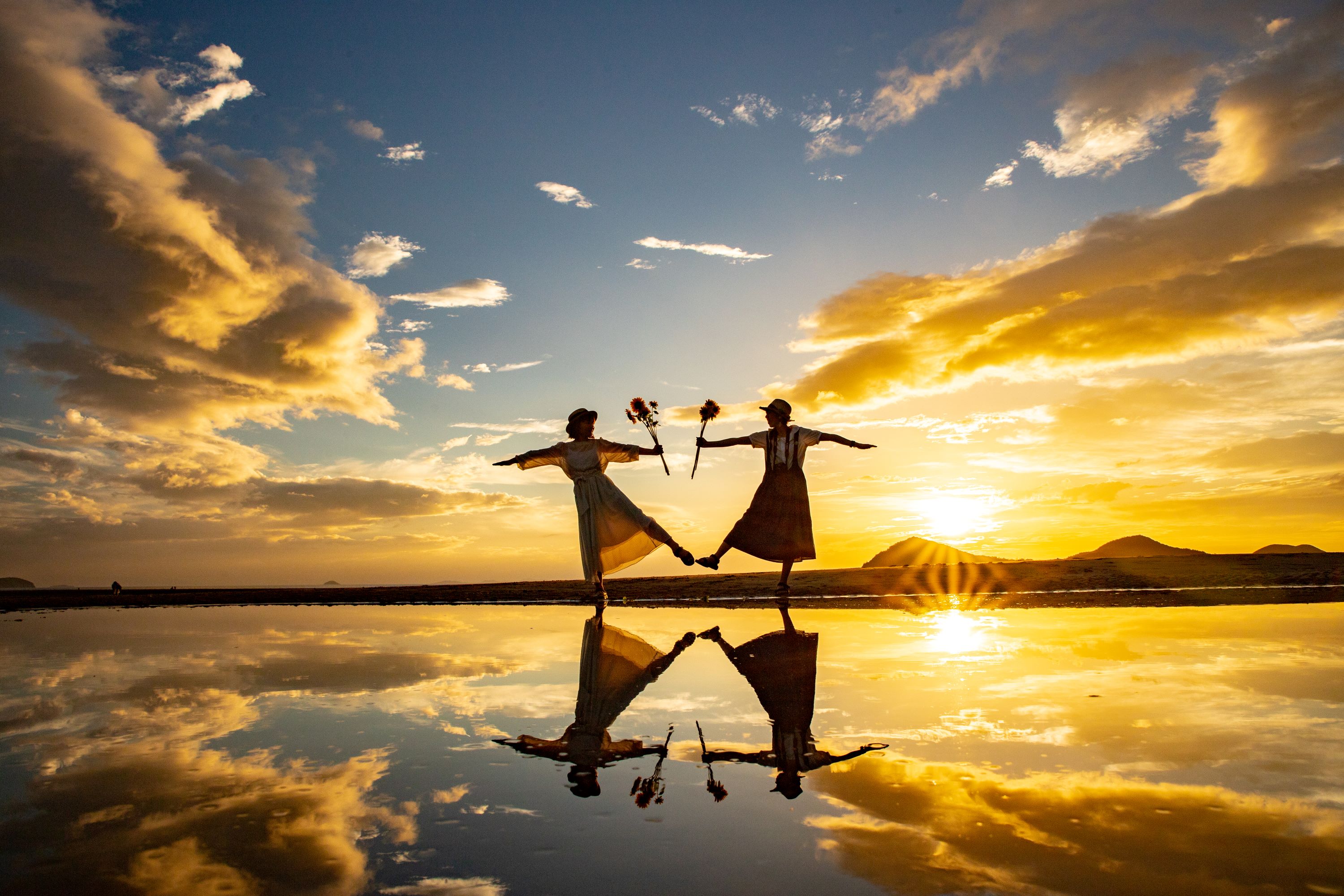 高松: 8小时私人包车 - 栗林公园 & 祖谷藤蔓桥 & 梦幻父母滨一日游 (高松市内出发)