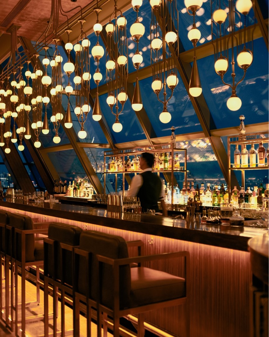 瑰丽酒店连侬酒吧