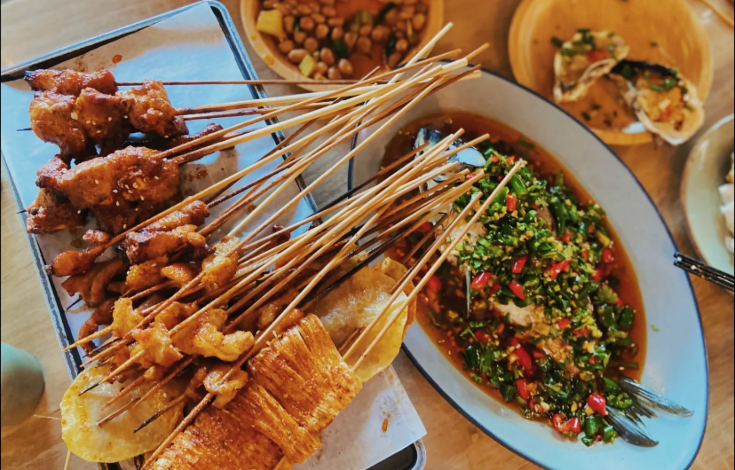 寻觅重庆江岸居民的游船生活 ，享受一杯啤酒一碗茶的悠然自得（含餐含船票全程帮拍）-Eatwith