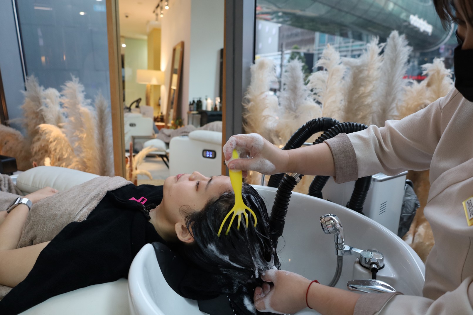 Kolorist 沙龙头部水疗和面部护理