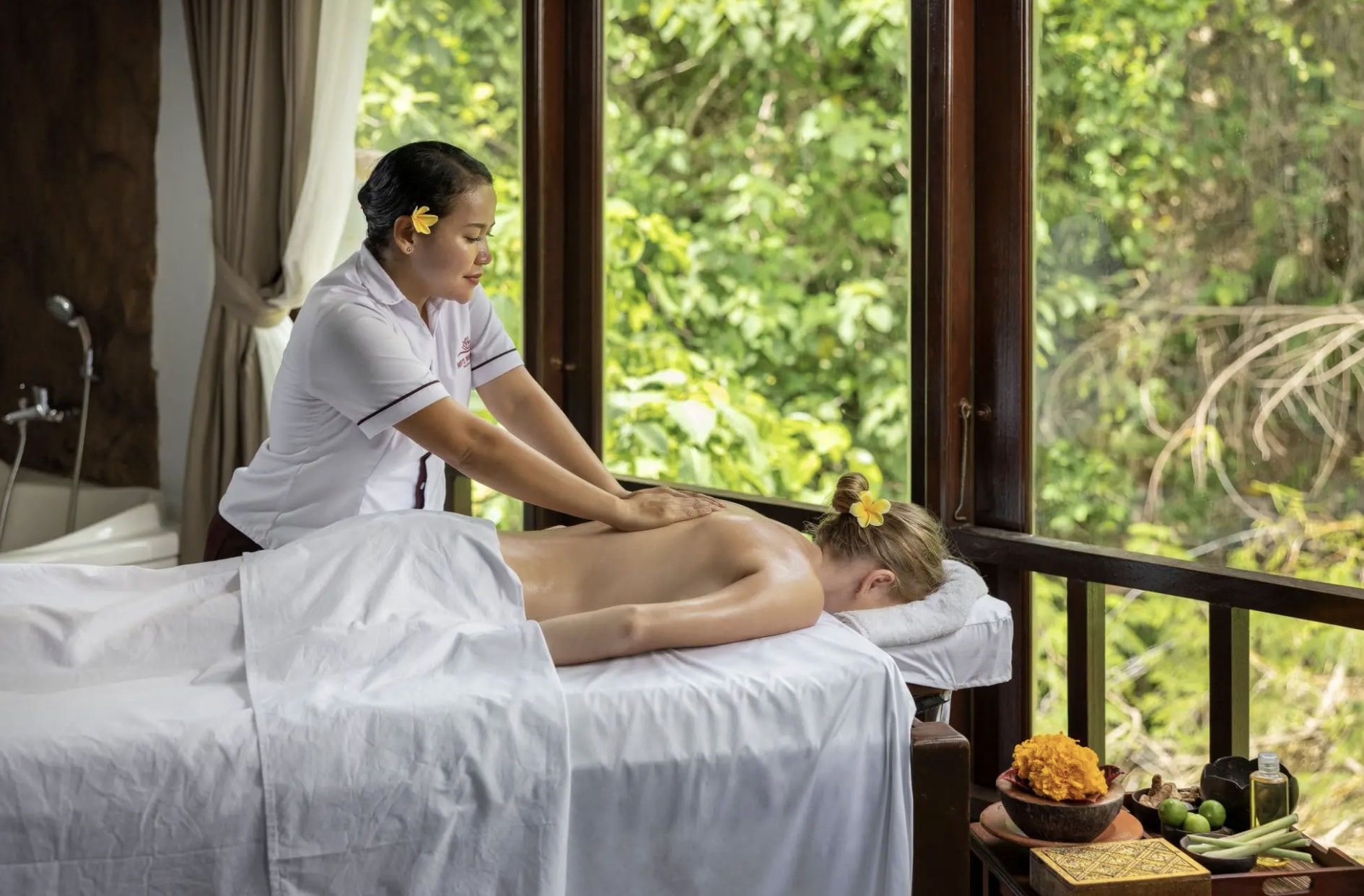 巴厘岛乌布曼达拉水疗中心放松身心