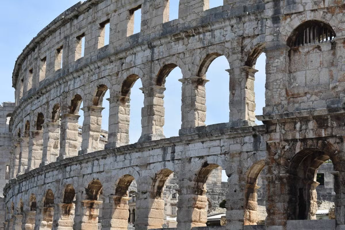 从萨格勒布出发，畅游伊斯特拉：普拉和罗维尼