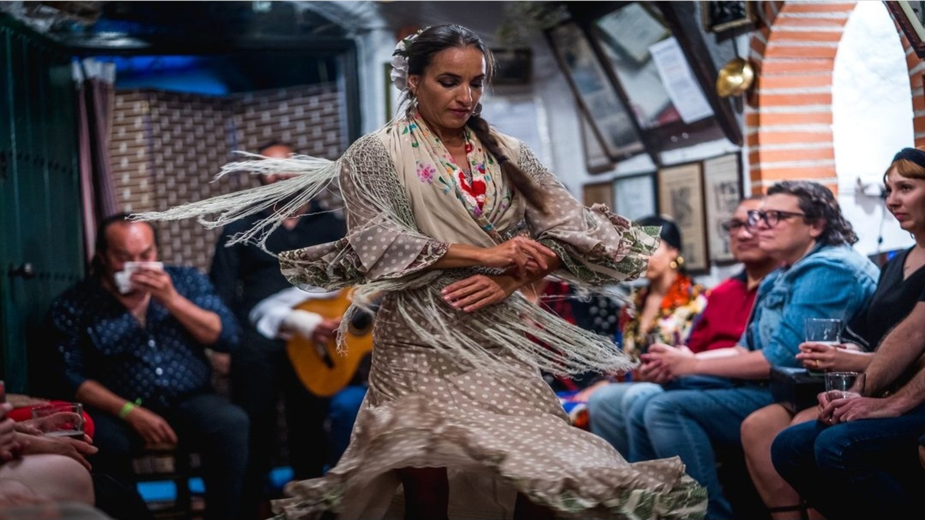 格拉纳达塔帕斯之旅和吉普赛弗拉门戈表演