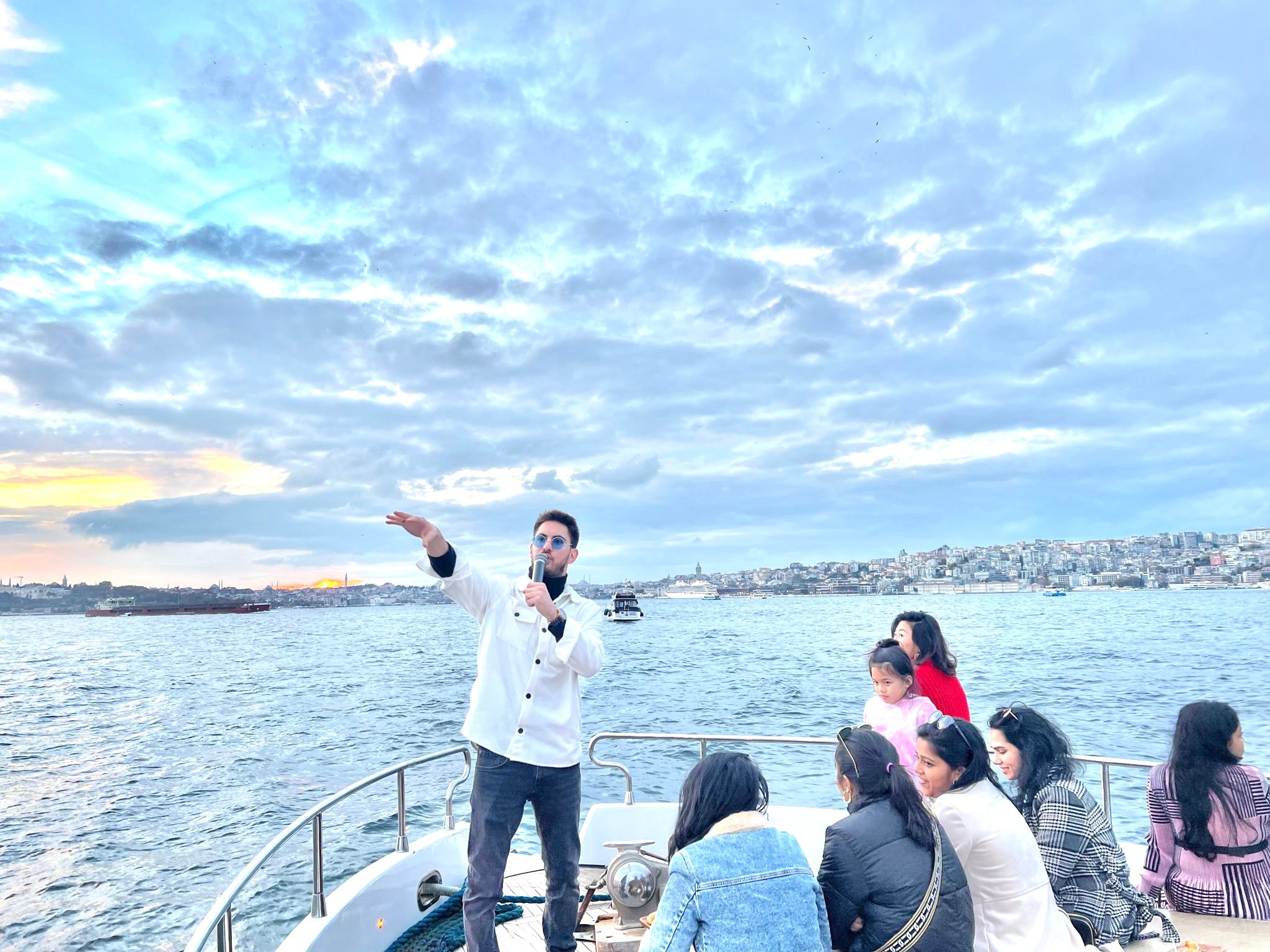 90分钟小团体博斯普鲁斯海峡豪华游艇巡游