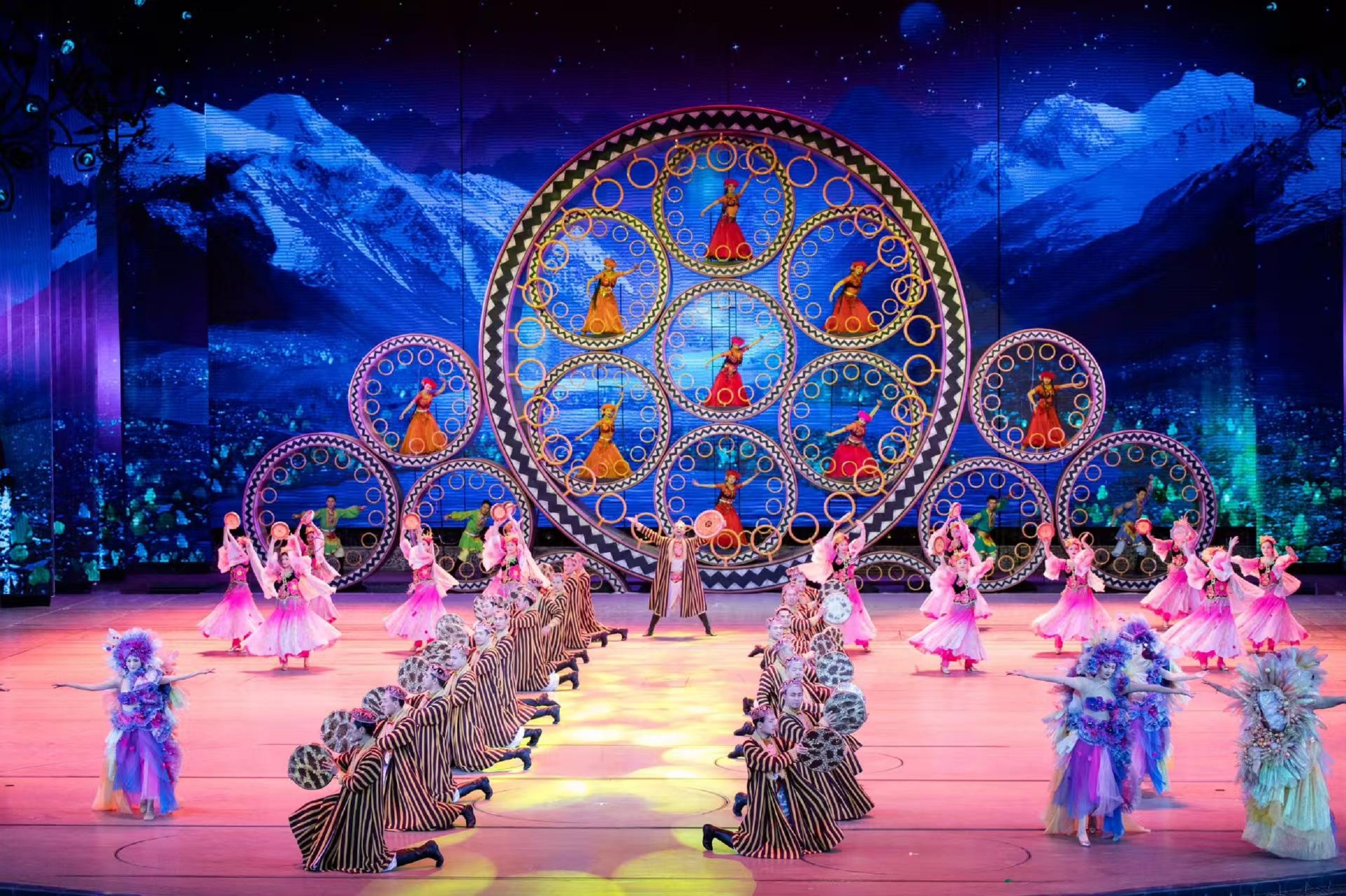 新疆昌吉《千回西域》歌舞秀演出票—解谜西域失落的舞符（来新疆必看演出+体验丝绸之路史诗级奇观+精心编排演绎的六大剧幕+新疆大剧院十大亮点不容错过+独特互动体验）