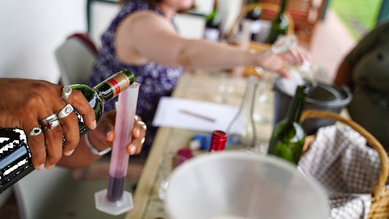 米德尔维利葡萄酒调配体验：打造您的专属佳酿