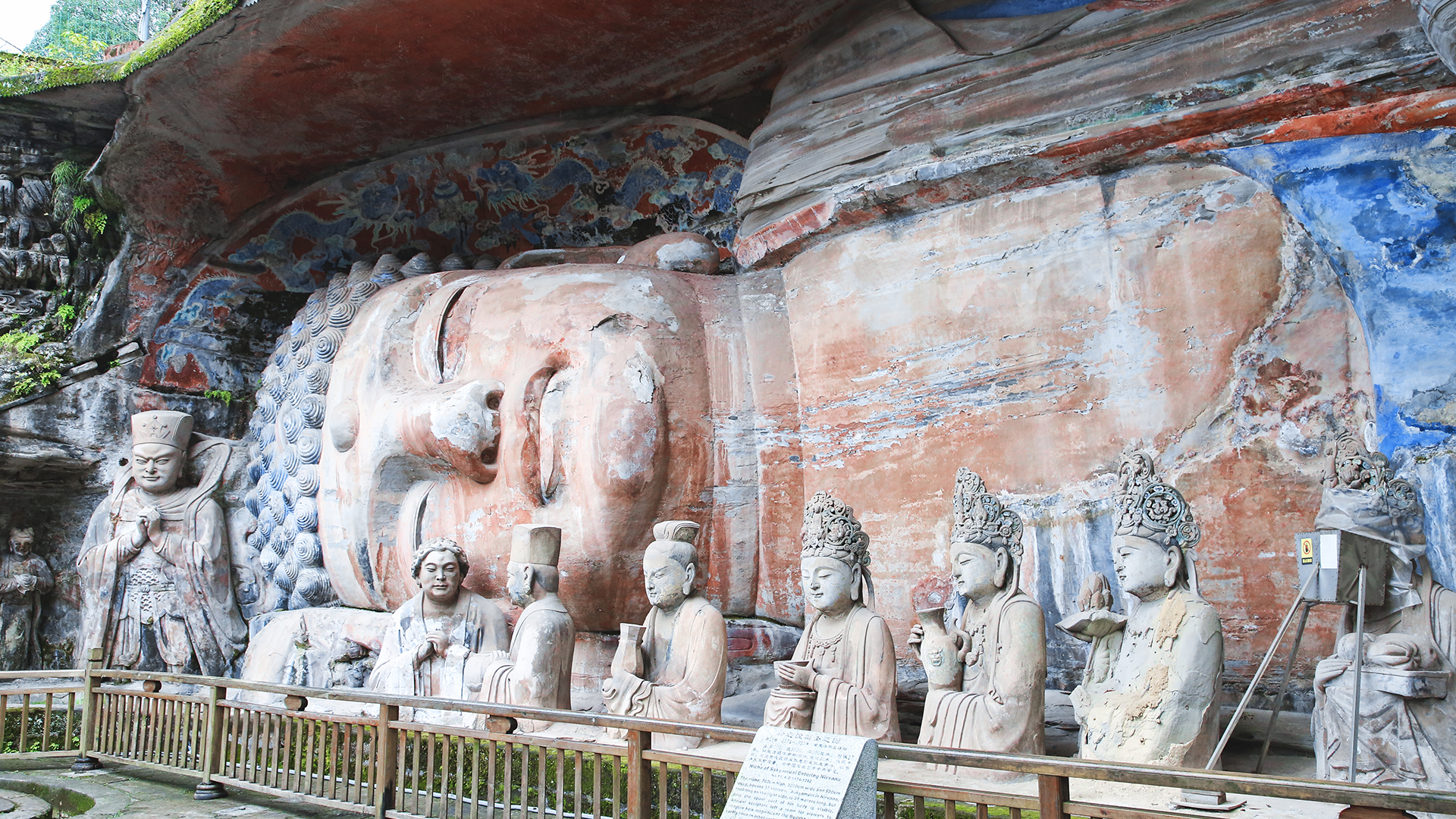 重庆大足石刻包车一日游