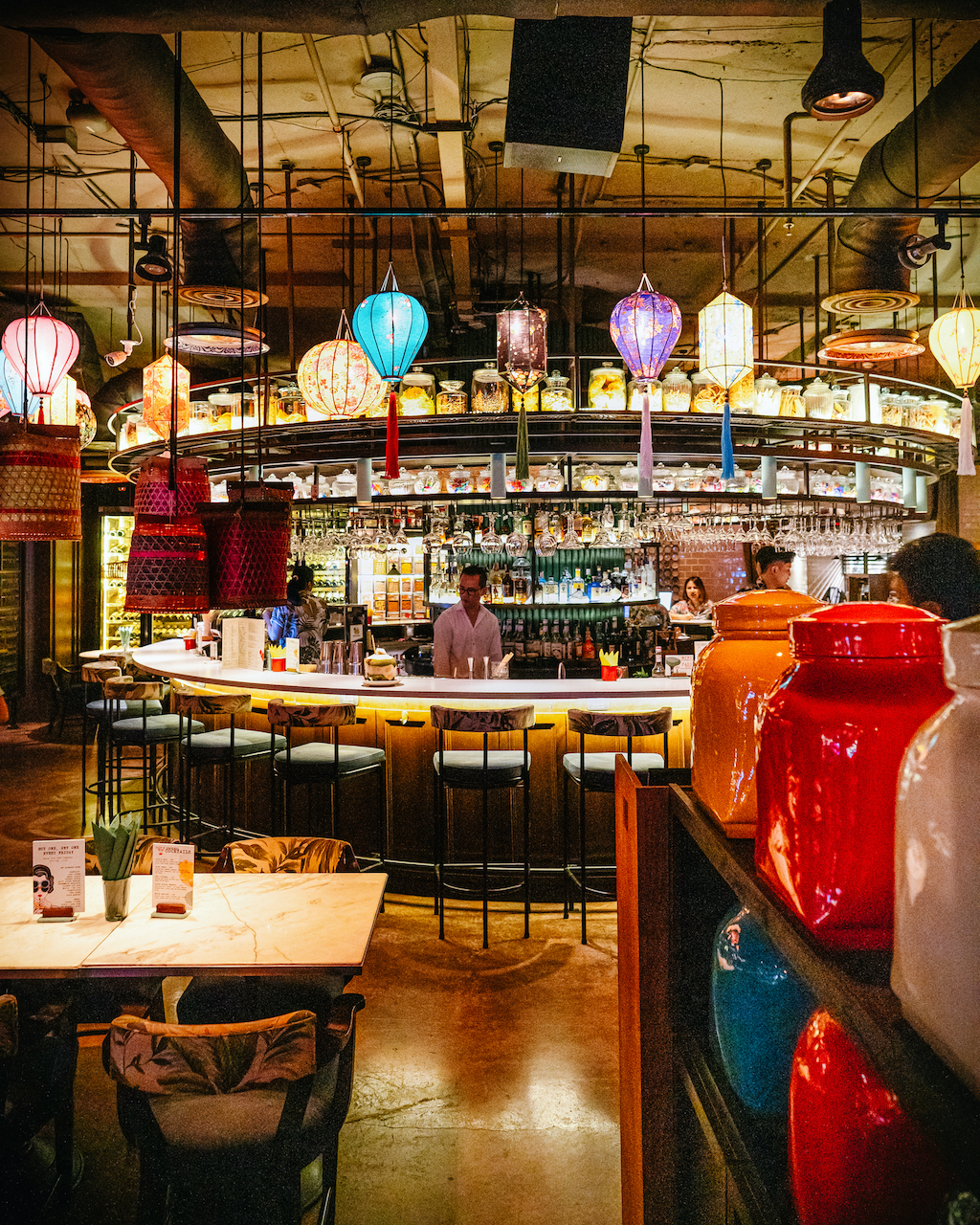 曼谷素坤逸11号美居酒店莉莉傅亚洲小酒馆 (Lily Fu's Asian Bistro at Mercure Bangkok Sukhumvit 11)