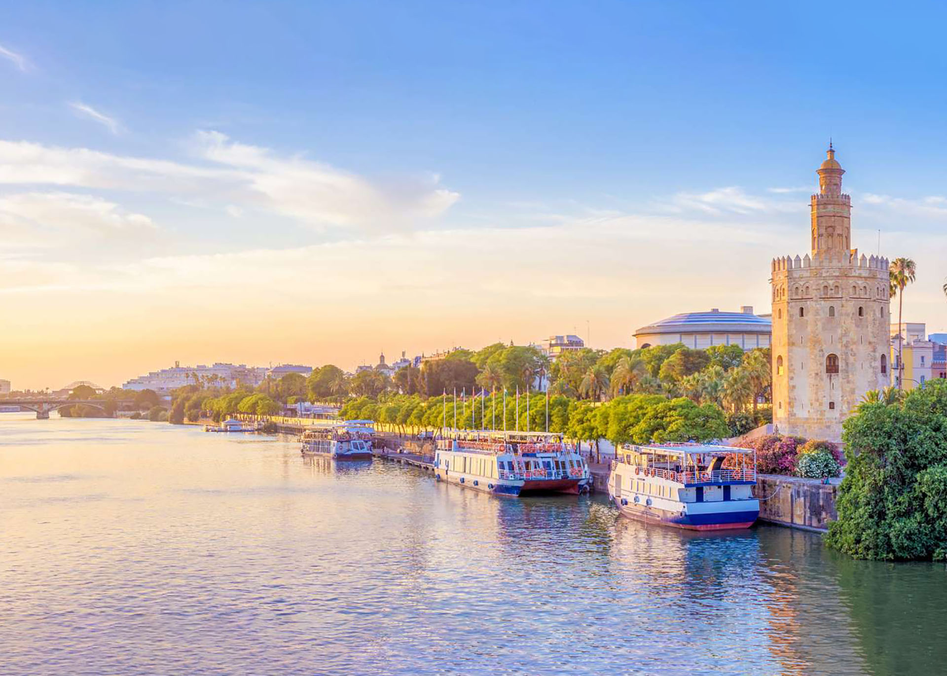 塞维利亚游船之旅：瓜达尔基维尔河独特巡游体验！