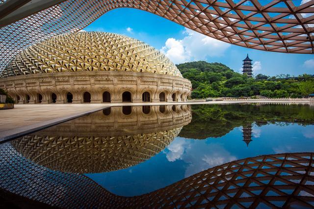南京私人导览一日游 南京总统府  大报恩寺遗址 牛首山 夫子庙 
